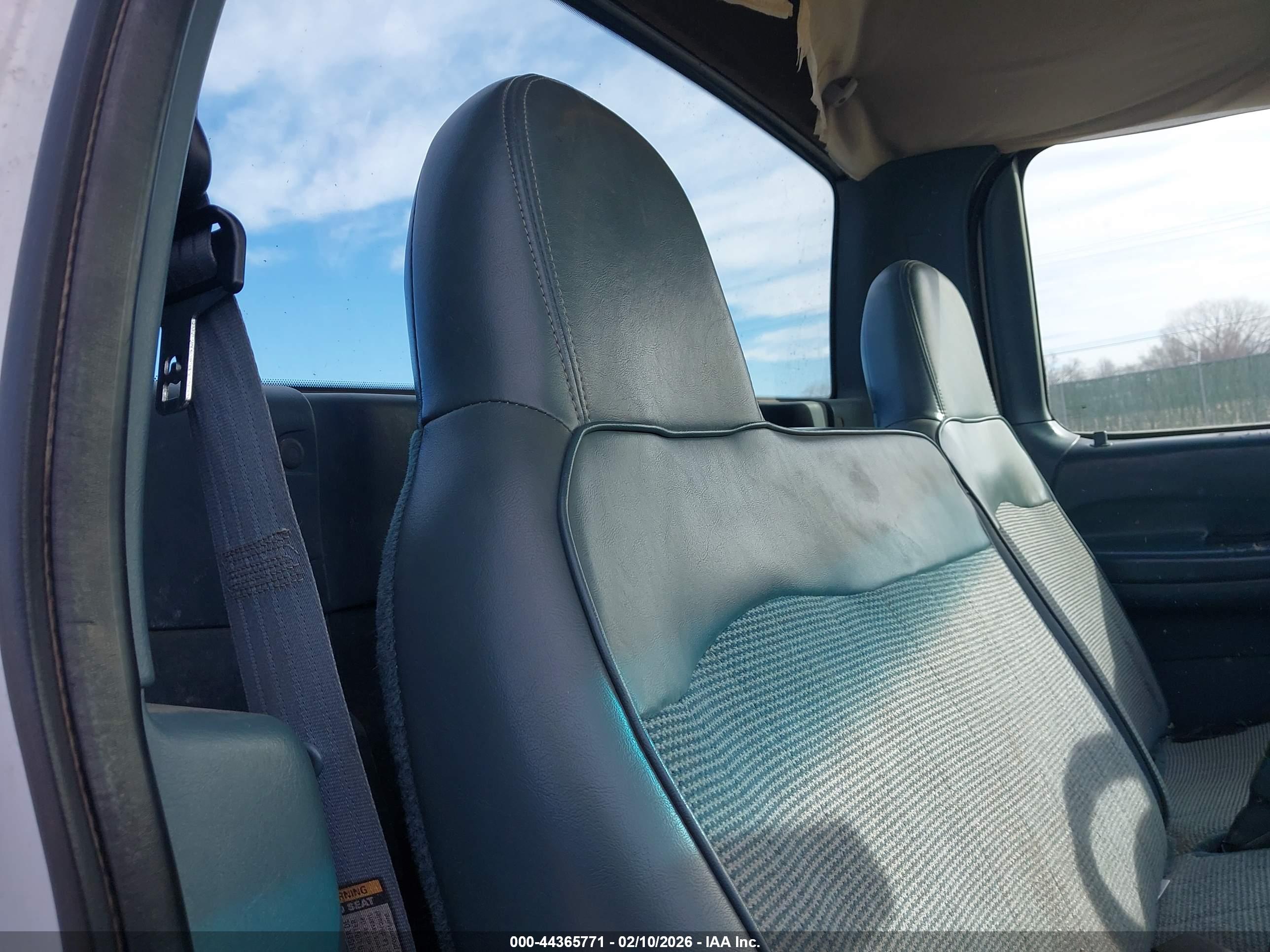 FORD F-250 image 8