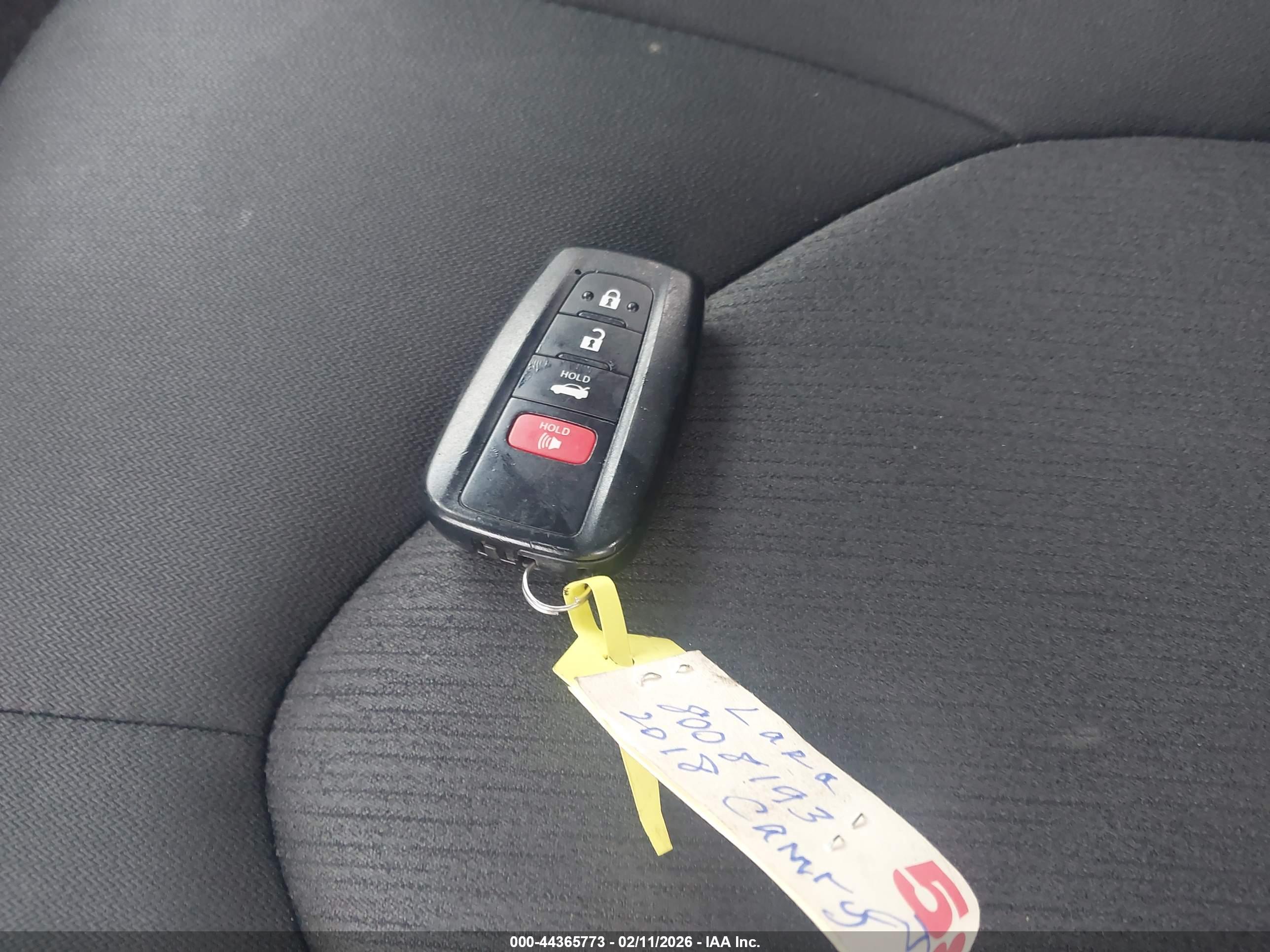 TOYOTA CAMRY image 11