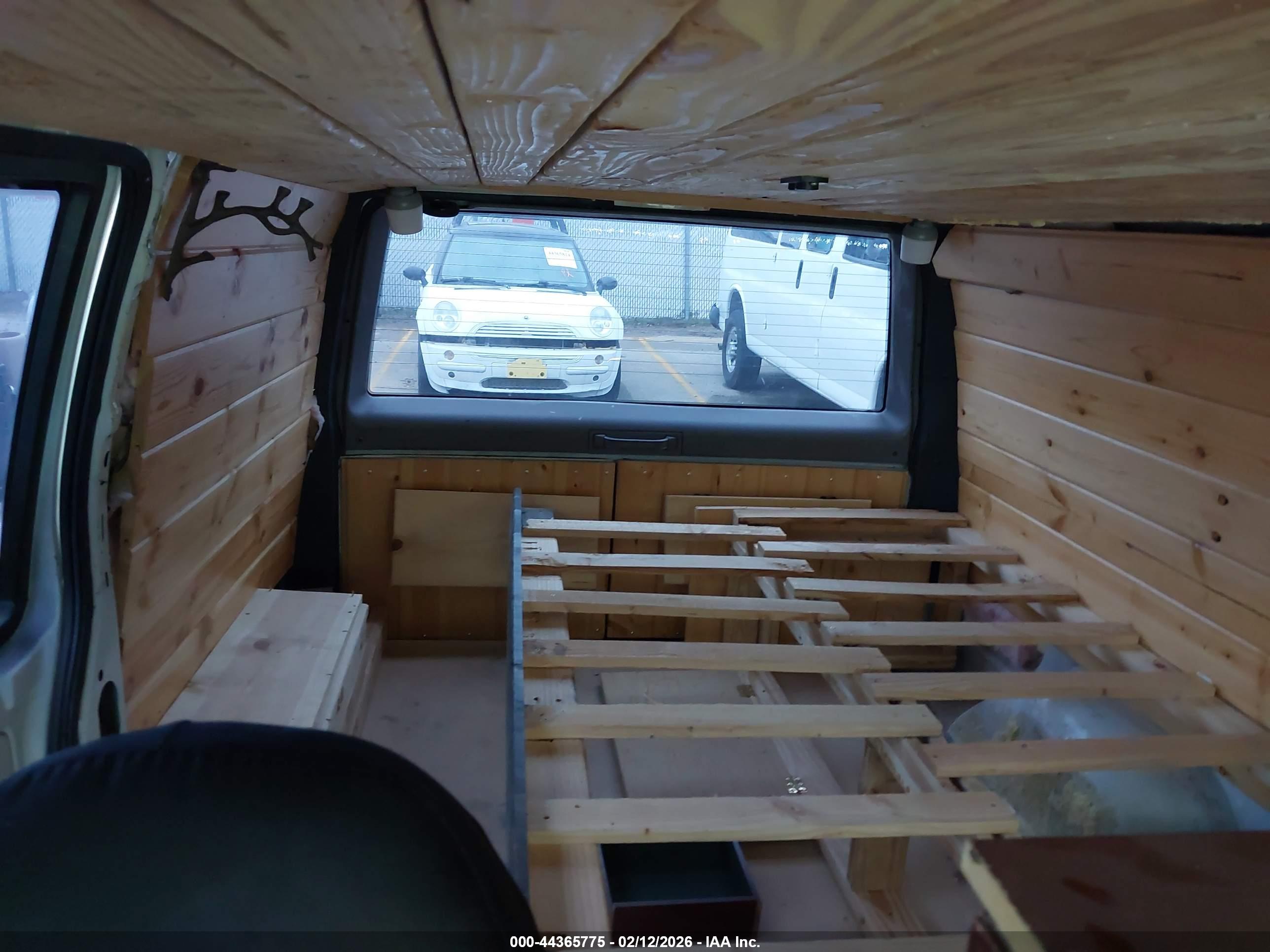 CHEVROLET ASTRO image 8