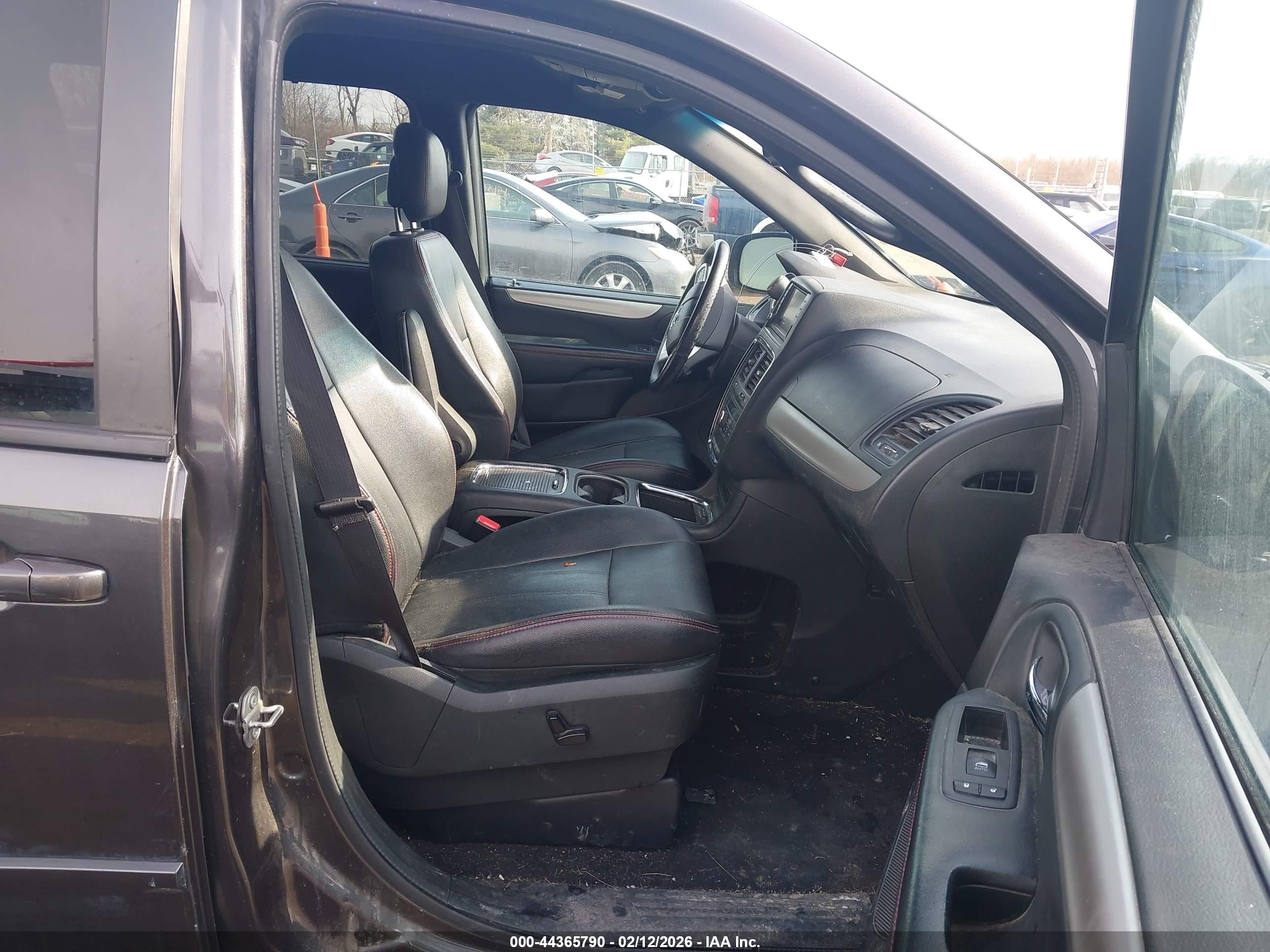 DODGE GRAND image 5