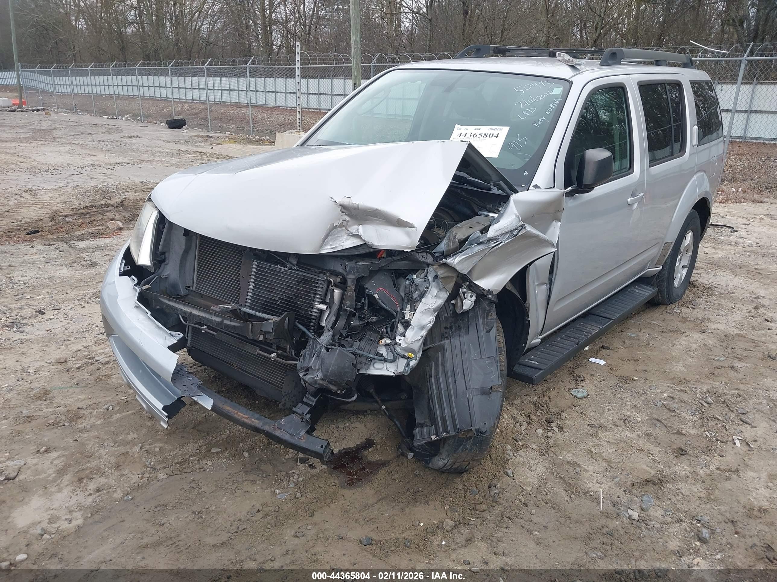 NISSAN PATHFINDER image 6