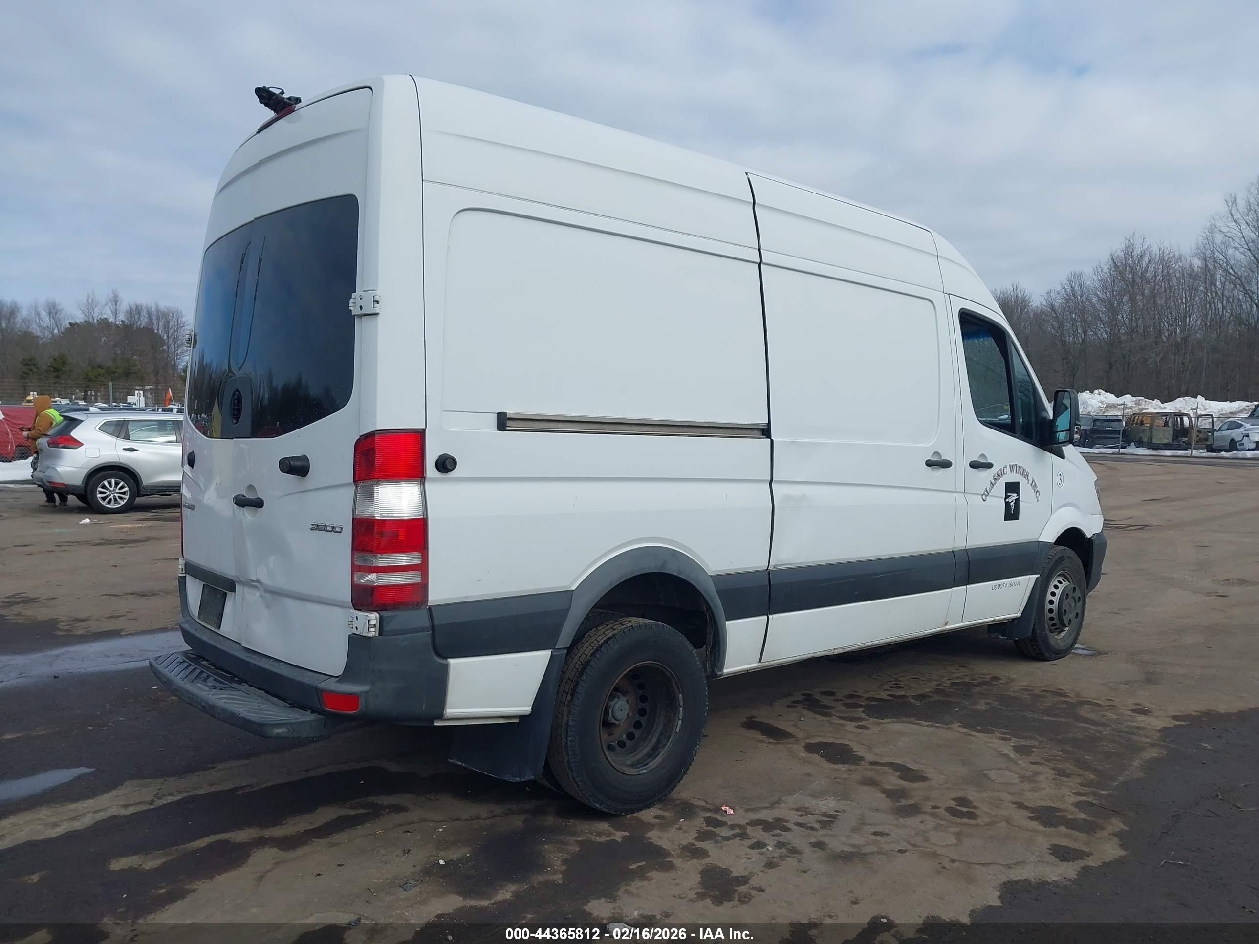 MERCEDES-BENZ SPRINTER image 4