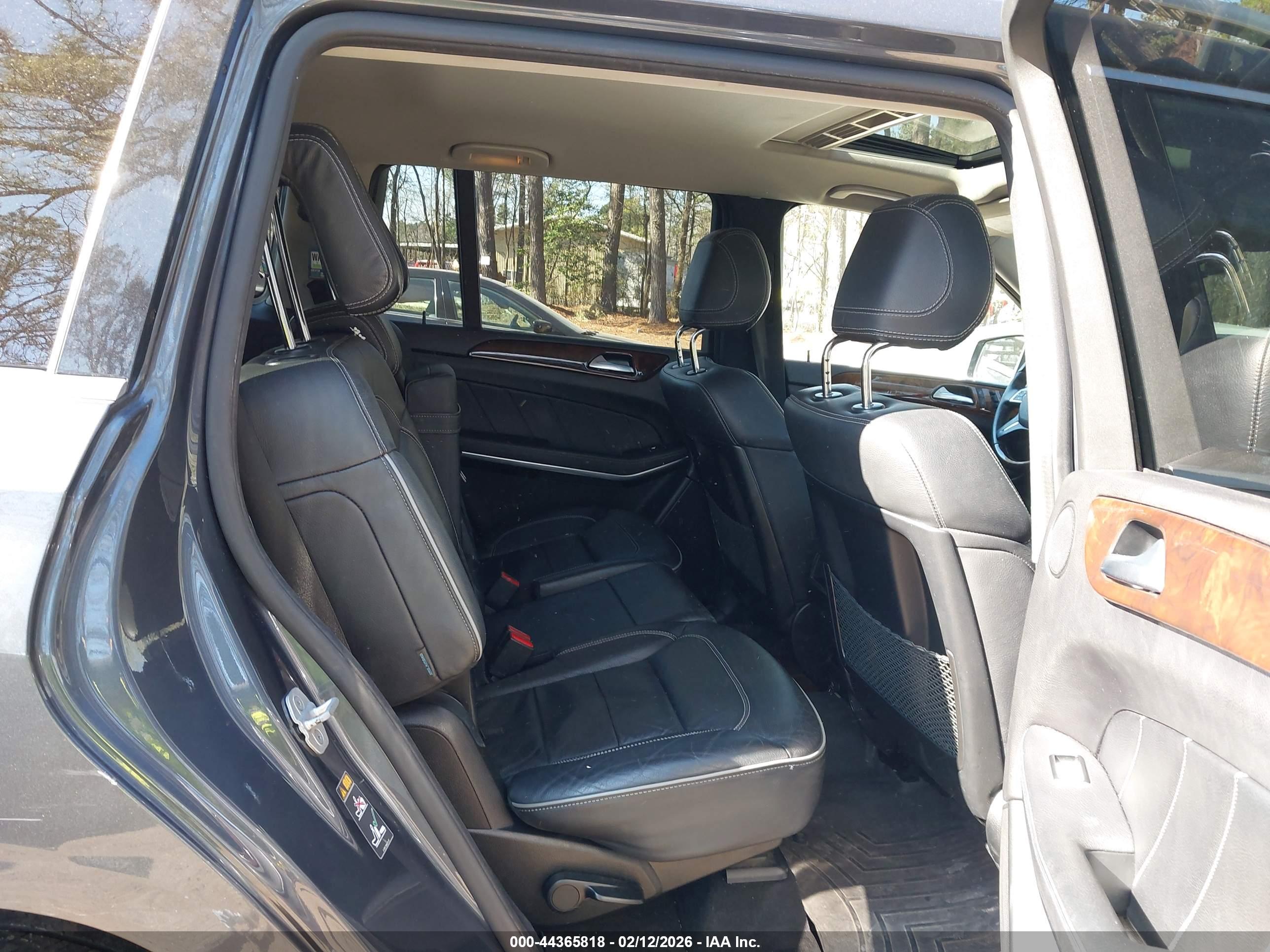 MERCEDES-BENZ GL image 8