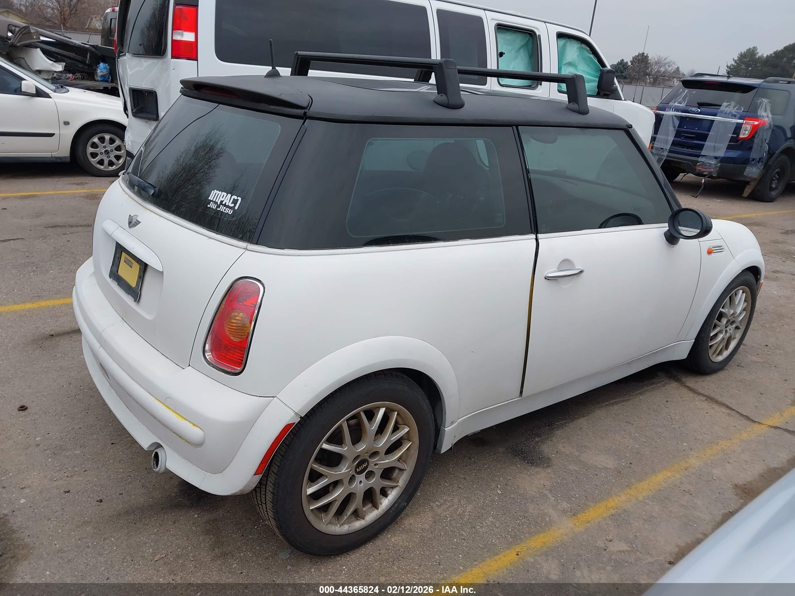 MINI COOPER image 4