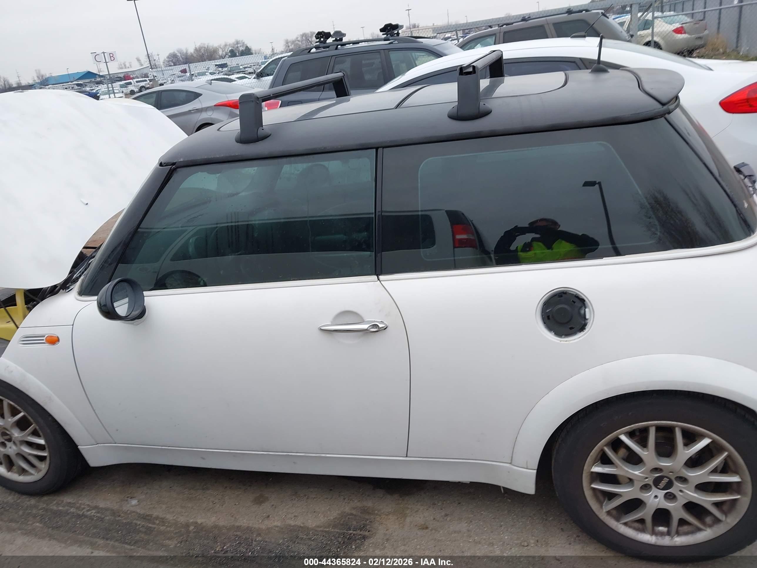 MINI COOPER image 6