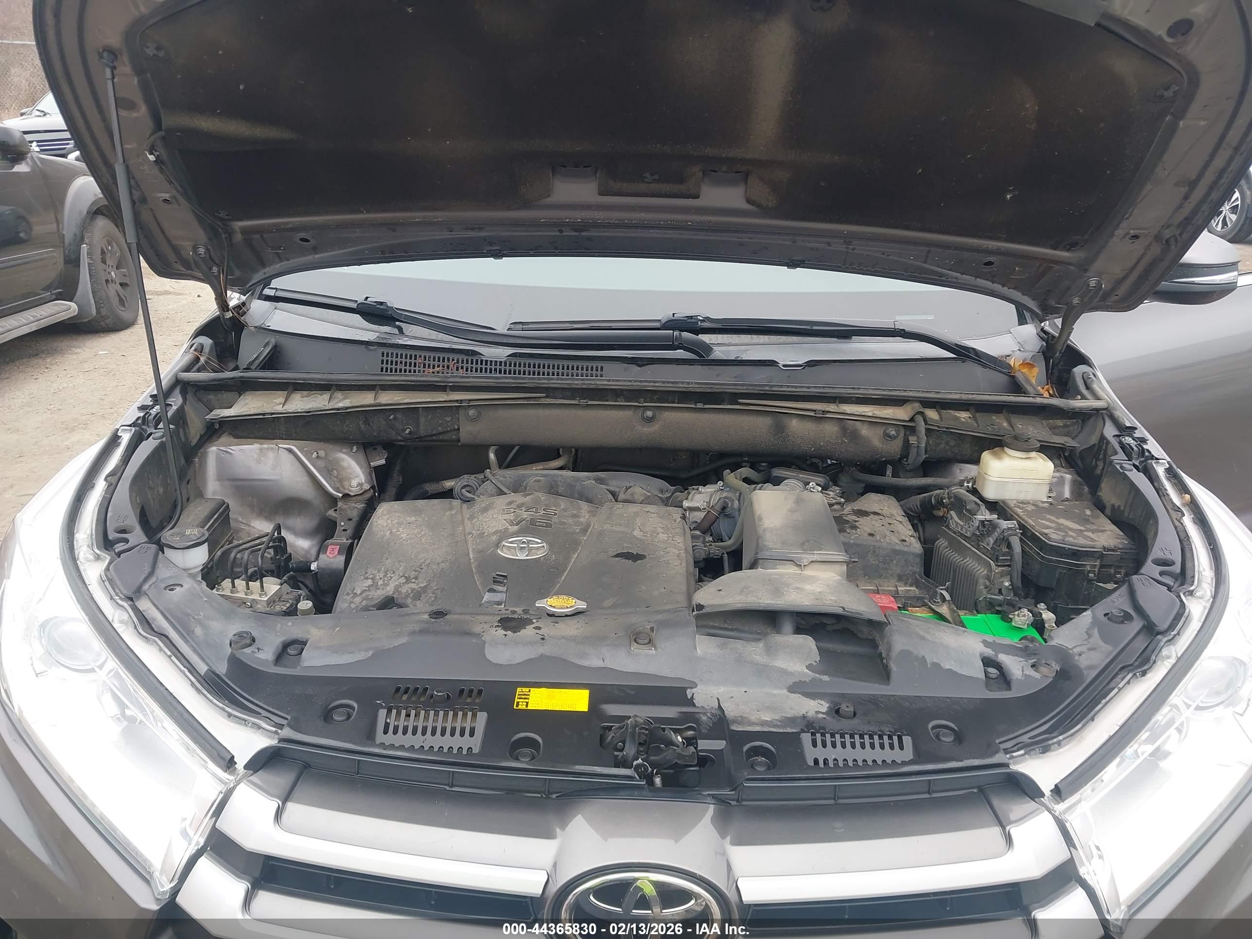 TOYOTA HIGHLANDER image 10