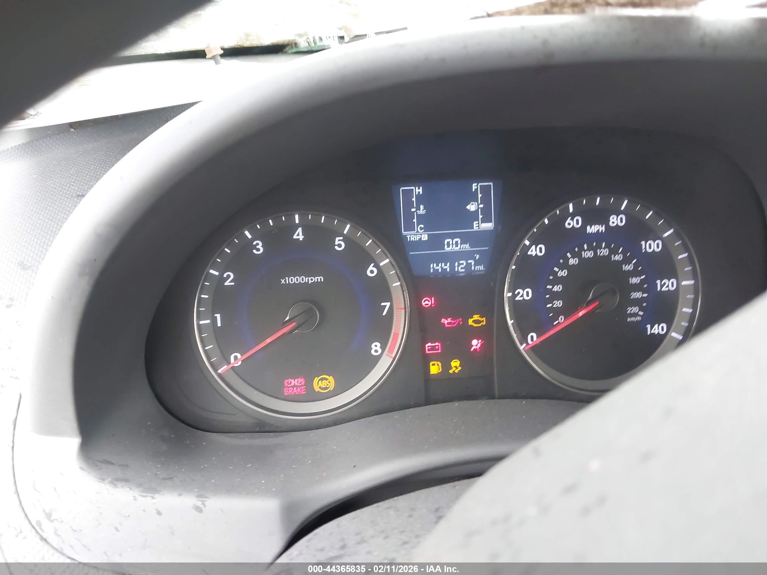 HYUNDAI ACCENT image 7