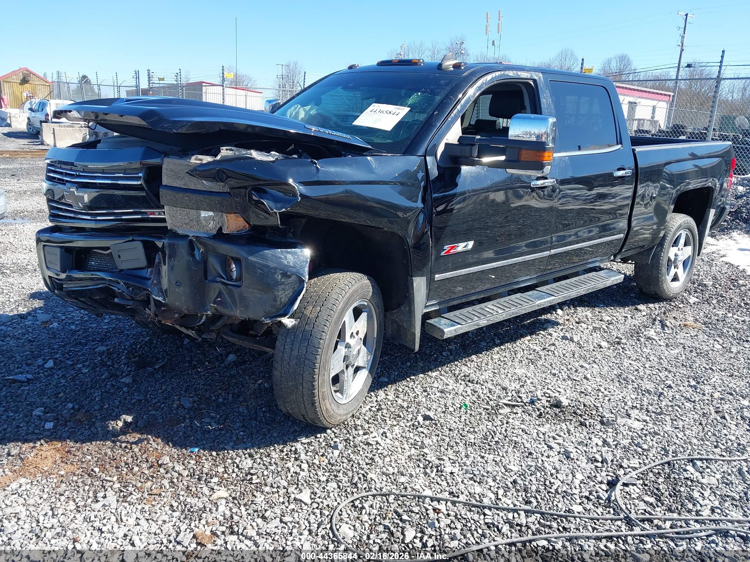 CHEVROLET SILVERADO image 2