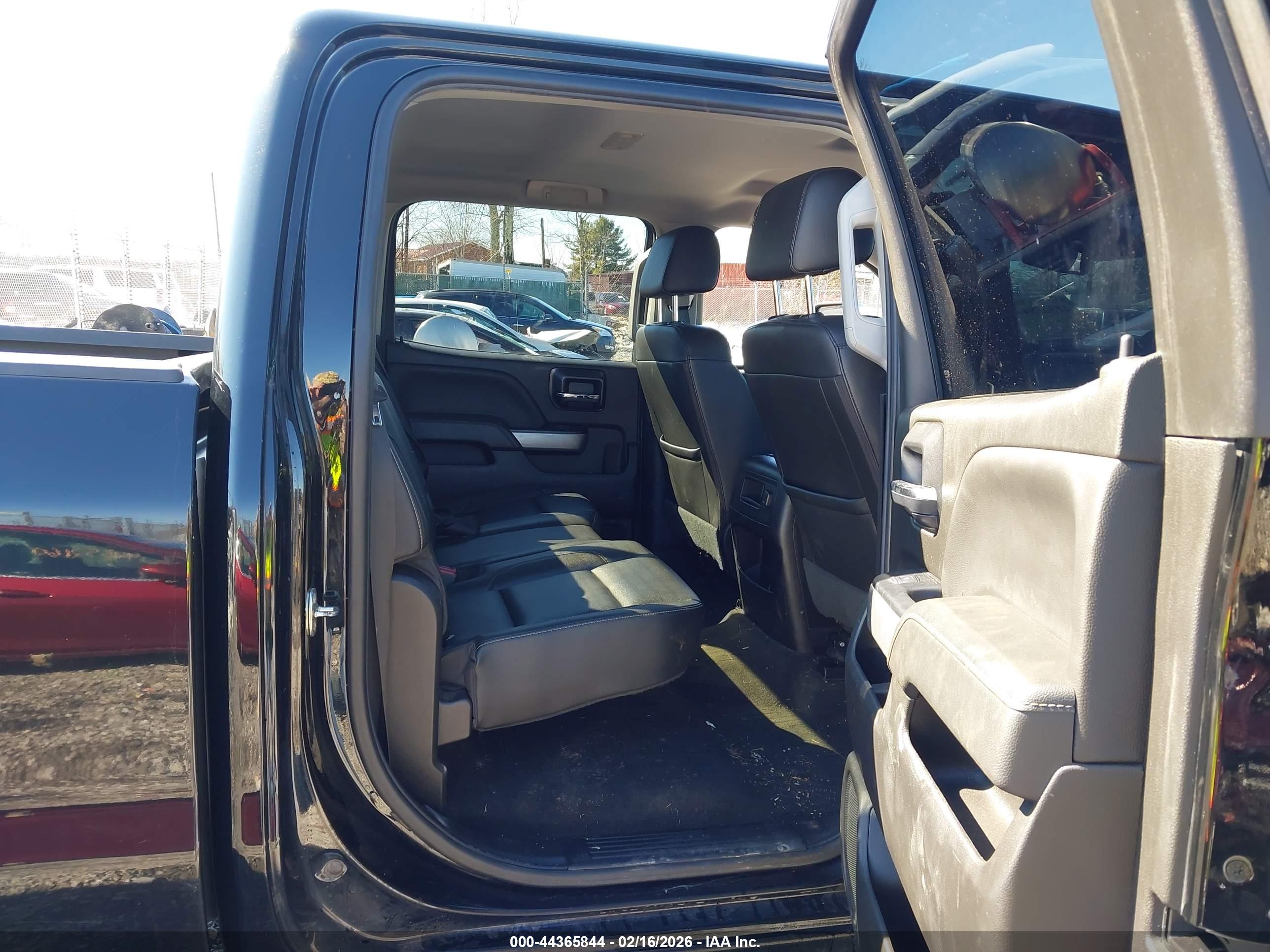 CHEVROLET SILVERADO image 8