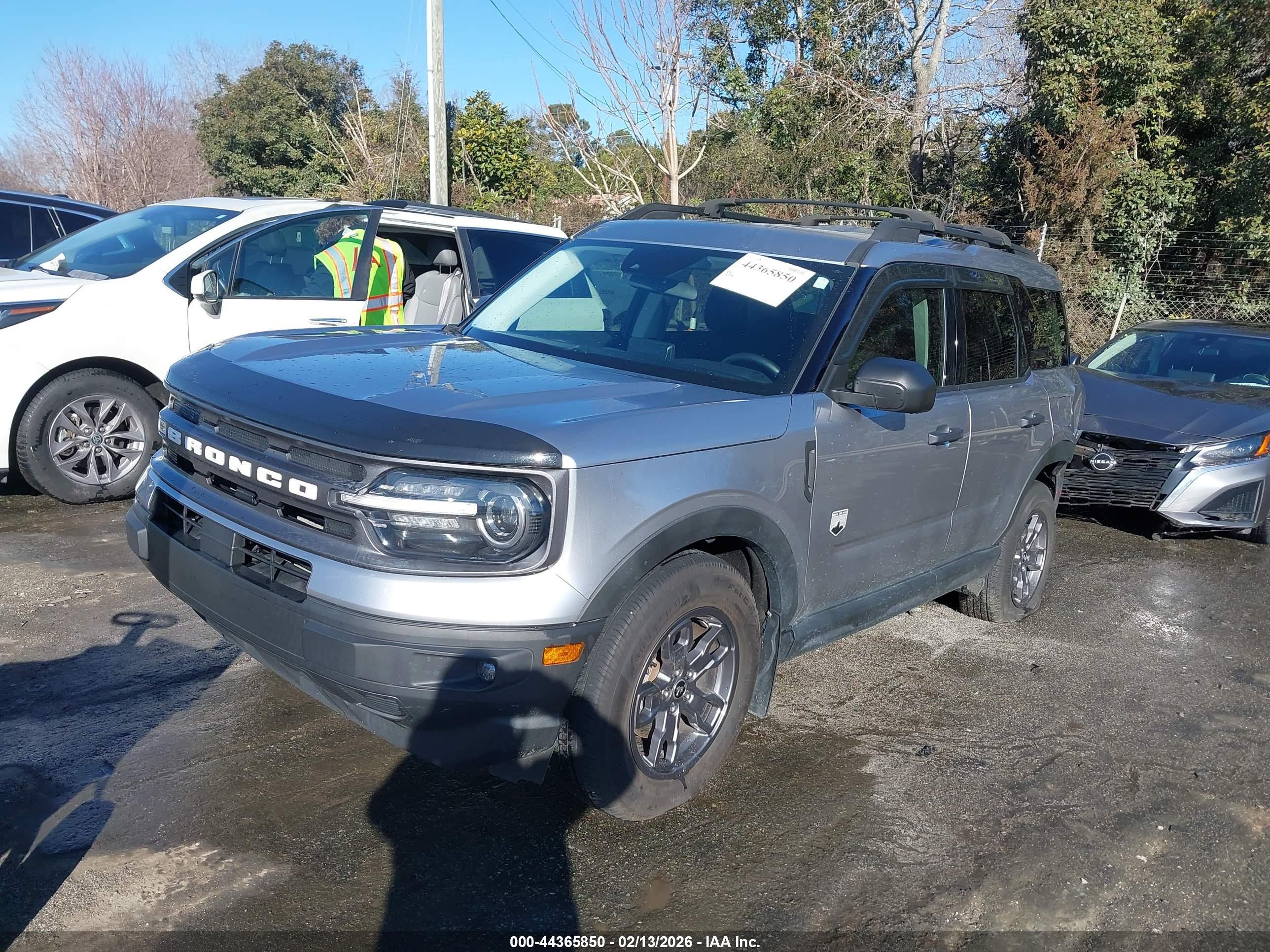FORD BRONCO image 2