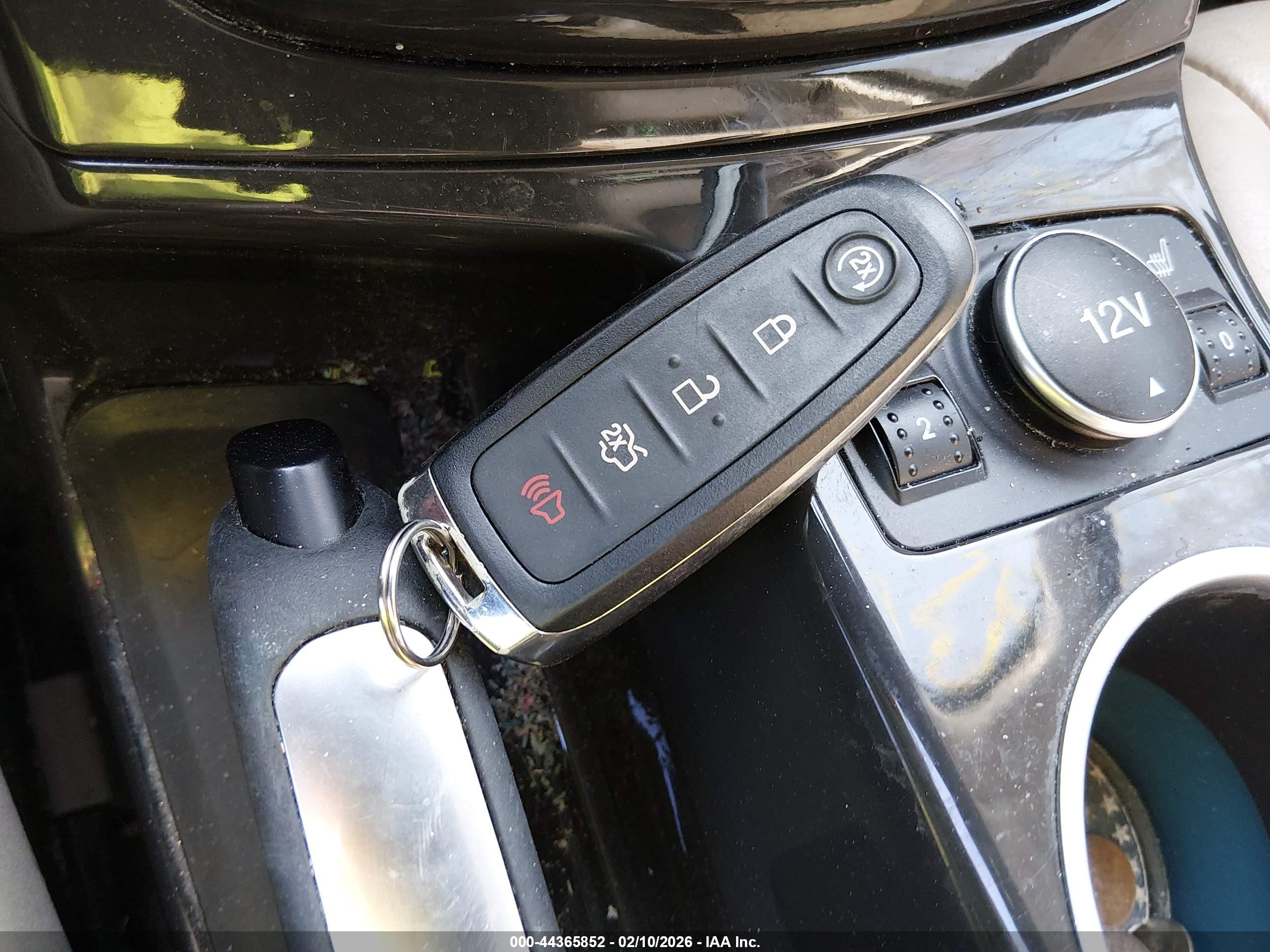 FORD ESCAPE image 11