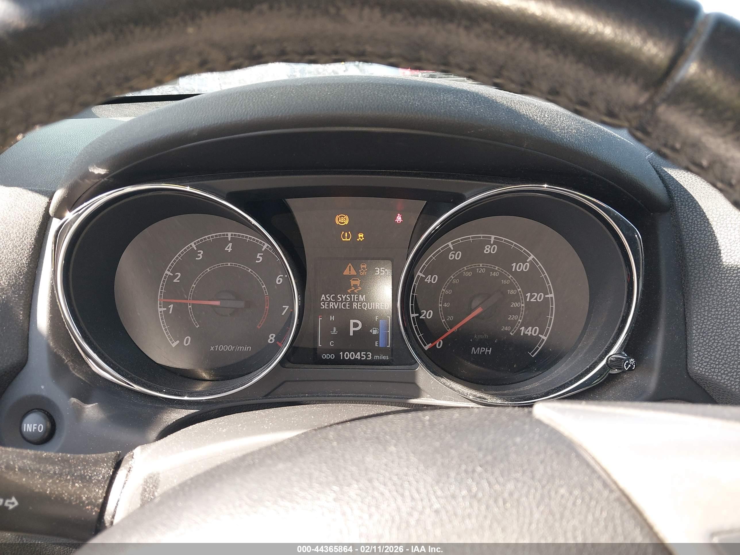 MITSUBISHI OUTLANDER image 7