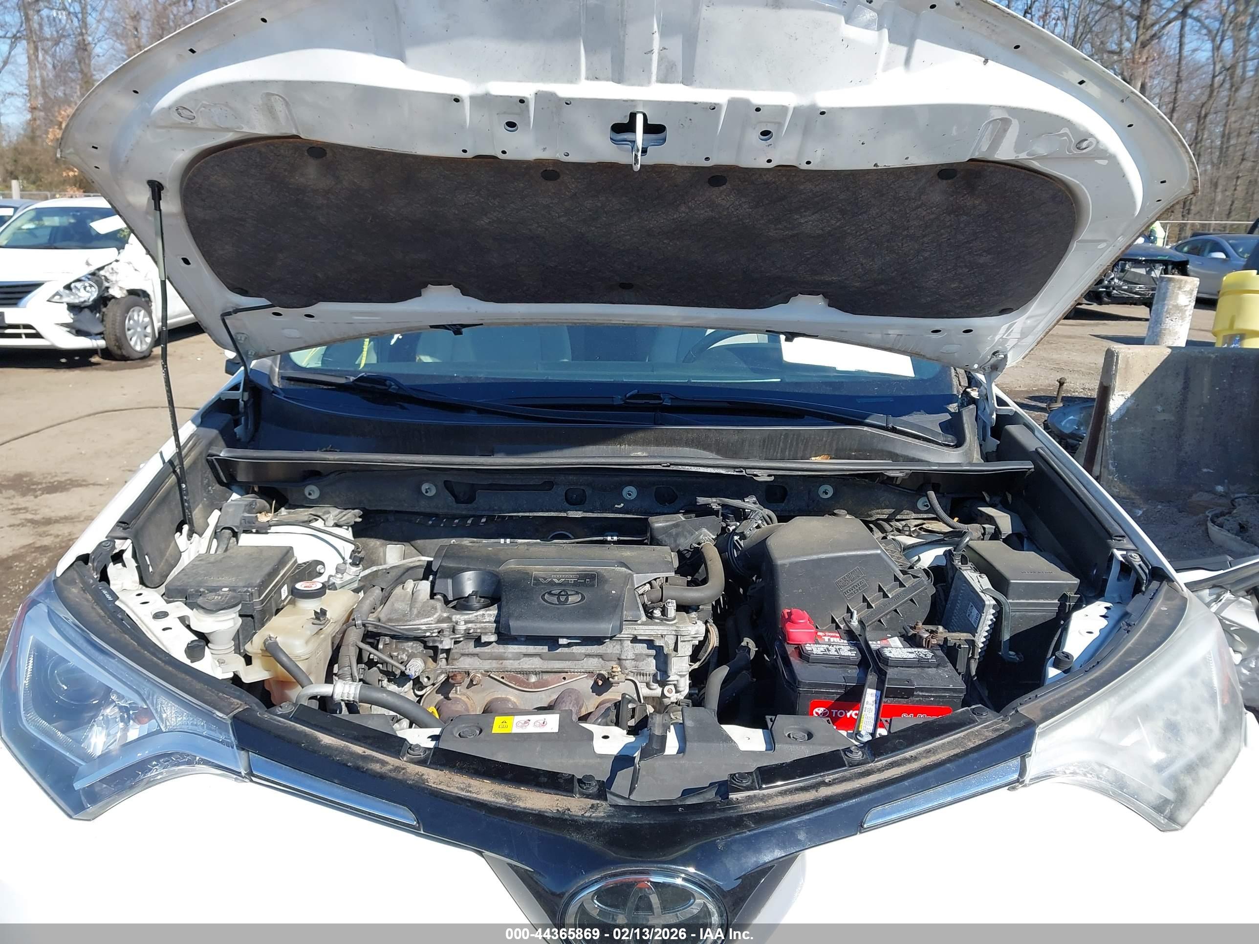TOYOTA RAV4 image 10