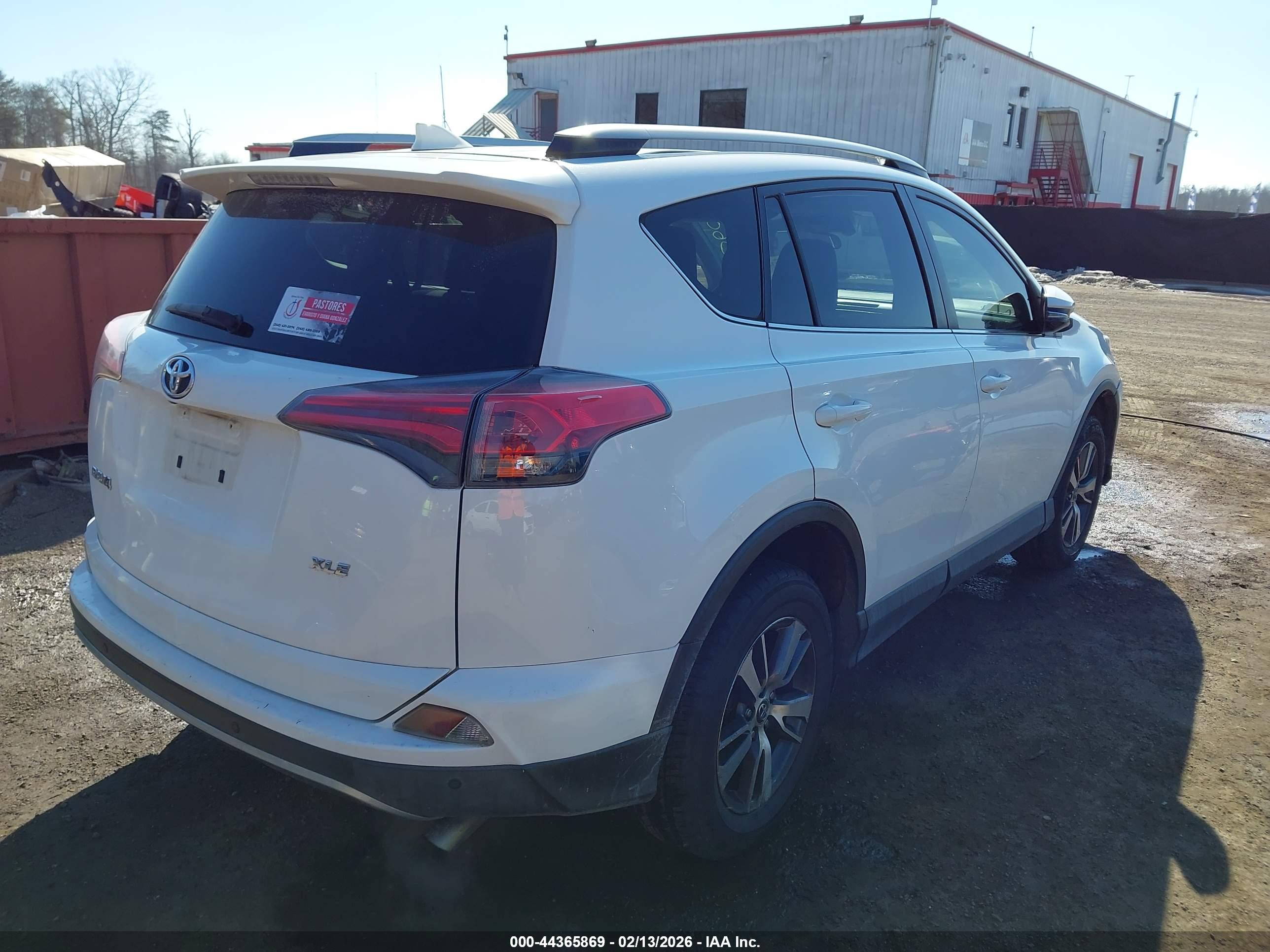 TOYOTA RAV4 image 4