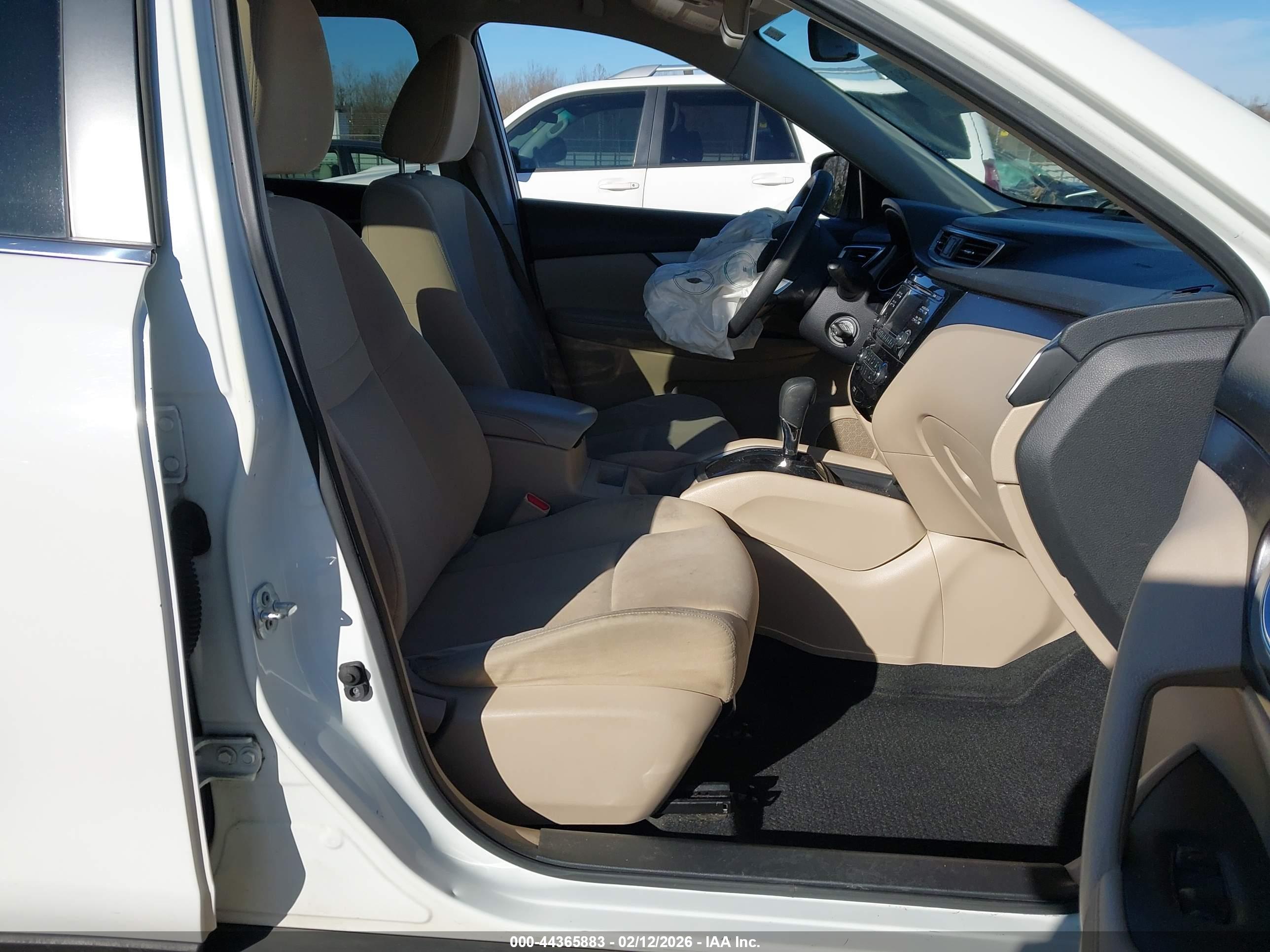 NISSAN ROGUE image 5