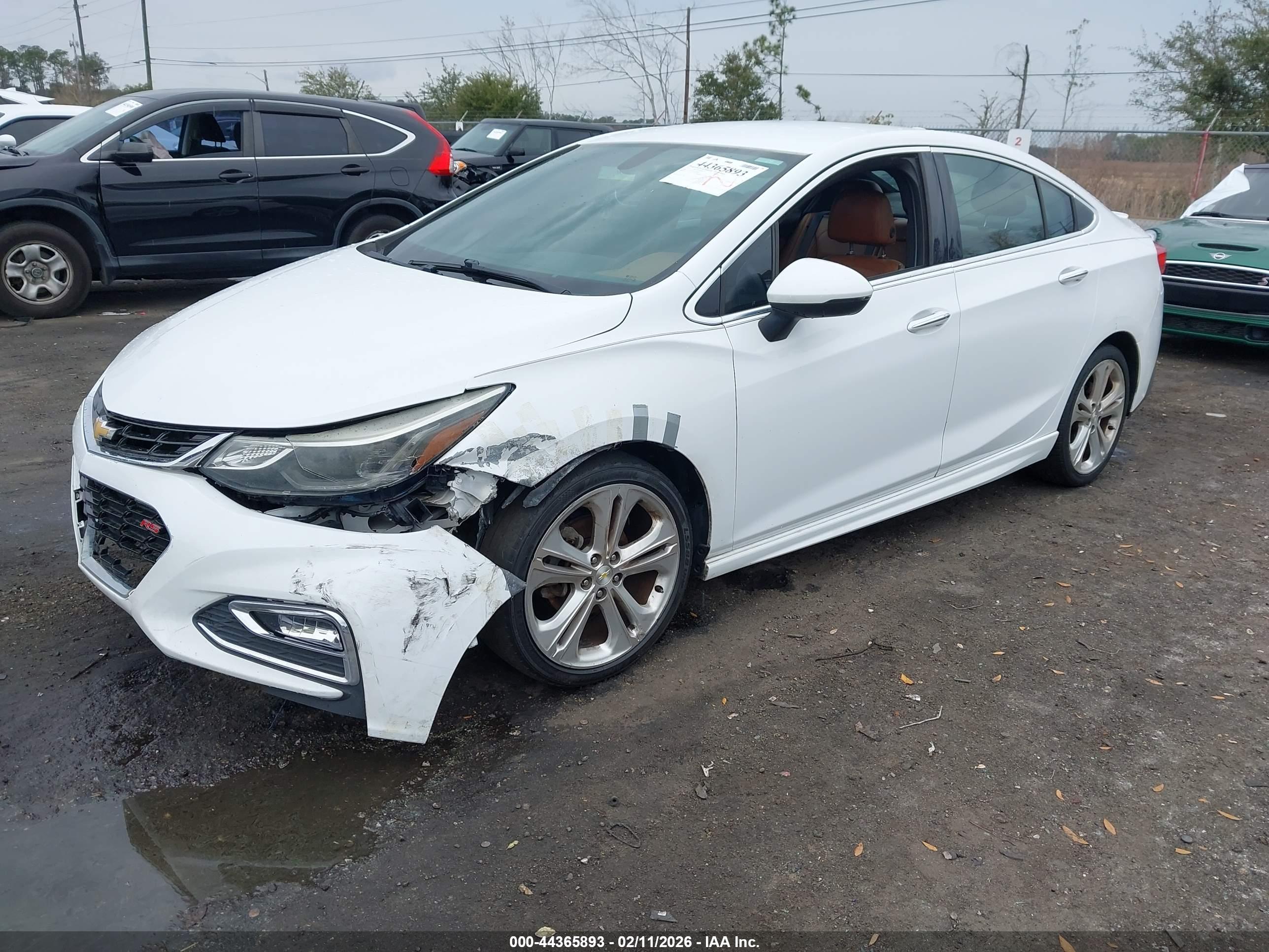 CHEVROLET CRUZE image 2
