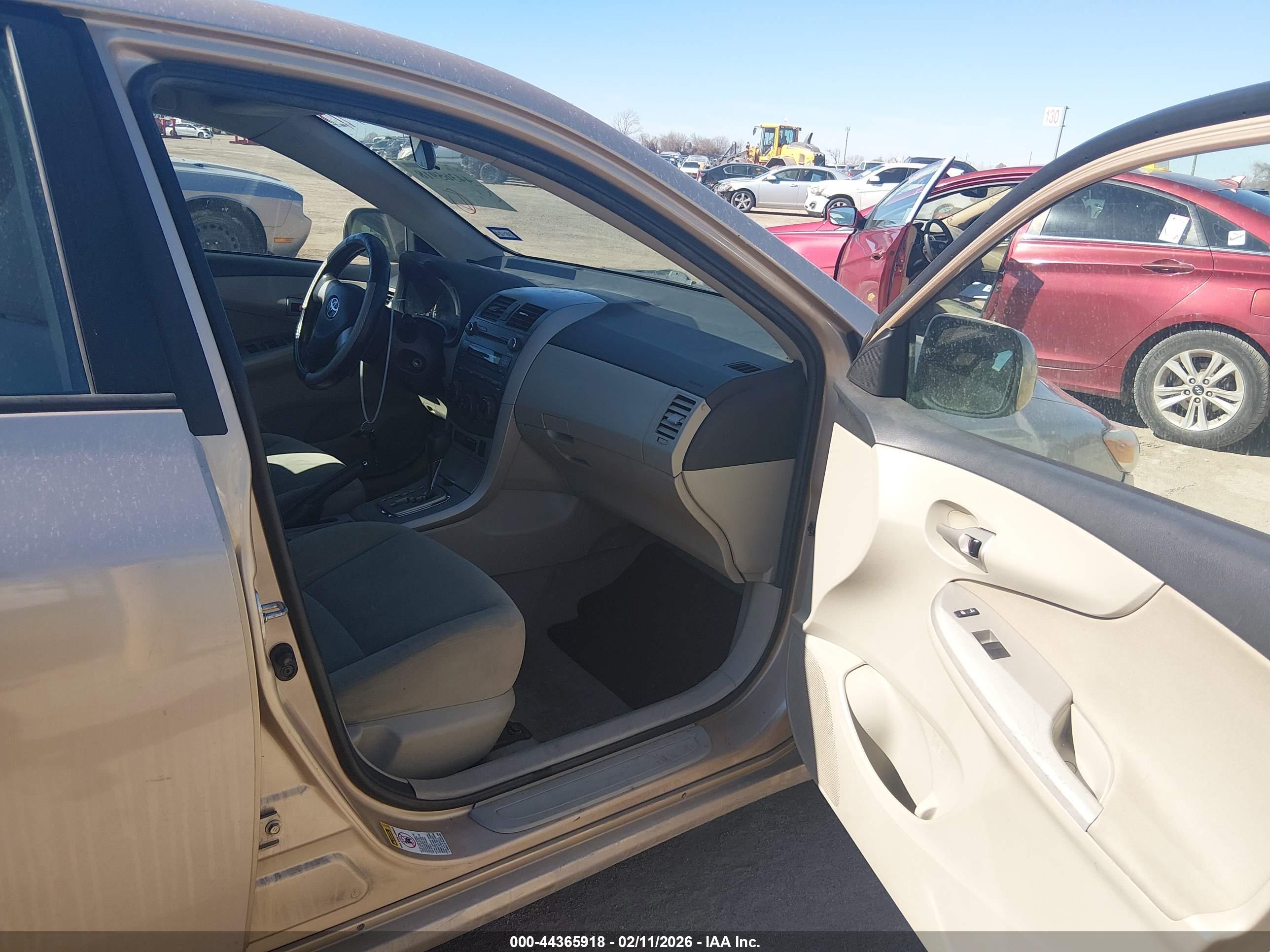 TOYOTA COROLLA image 5