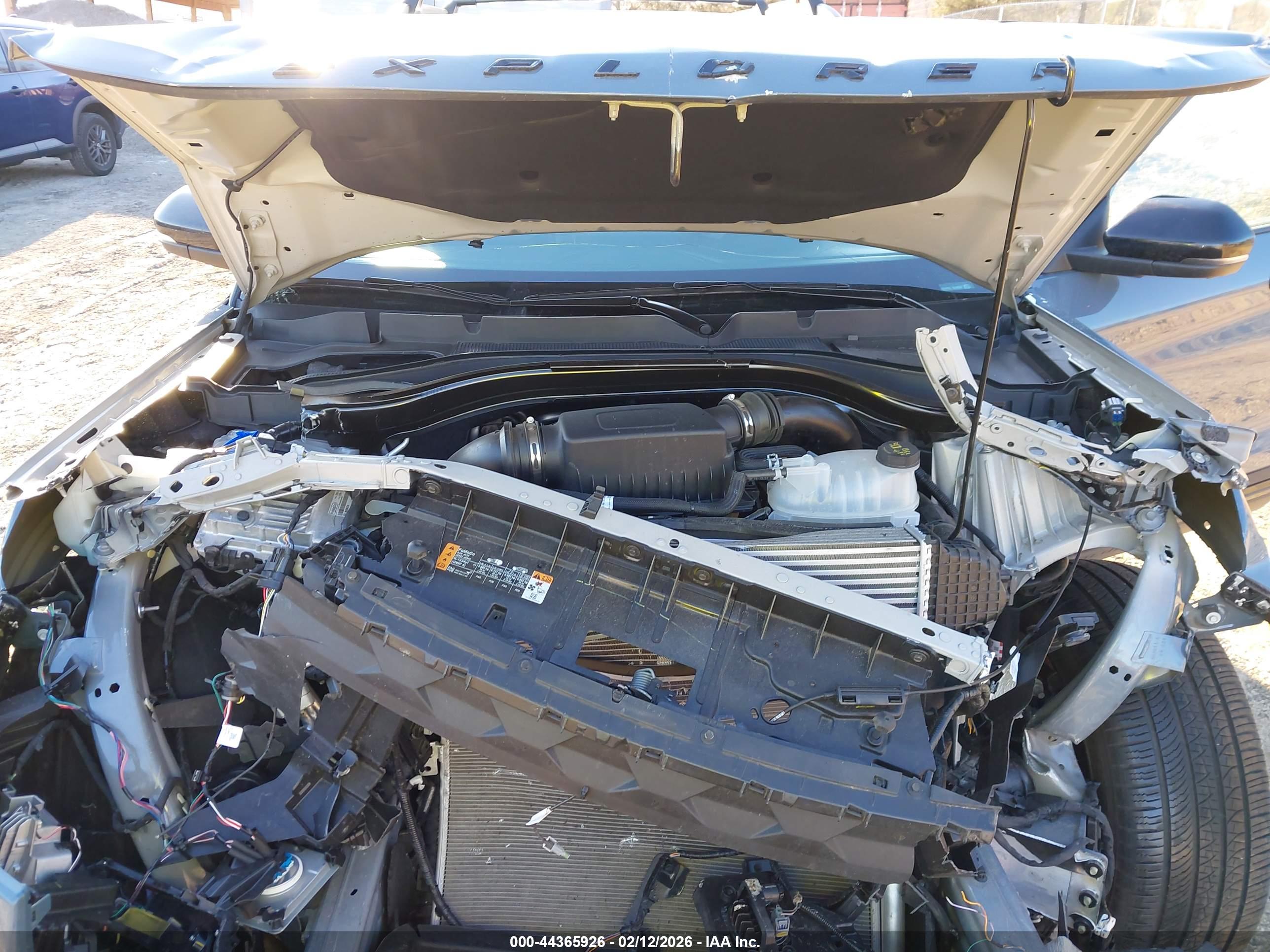 FORD EXPLORER image 10