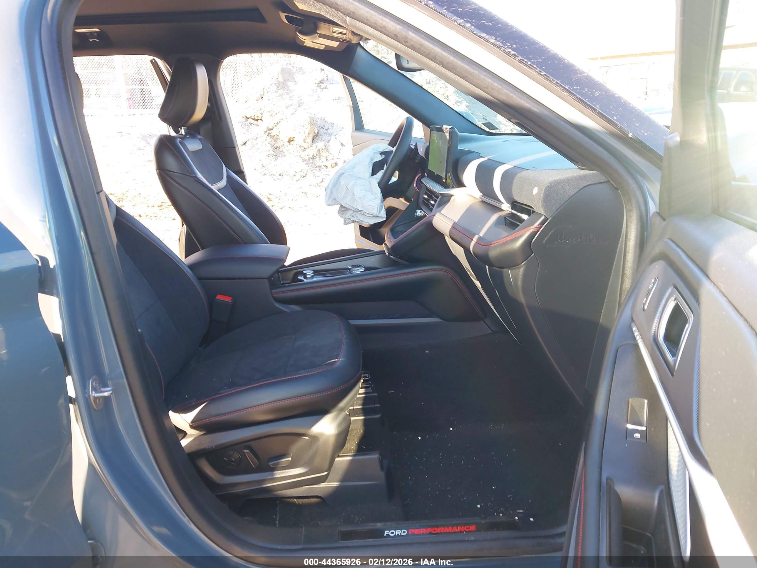 FORD EXPLORER image 5