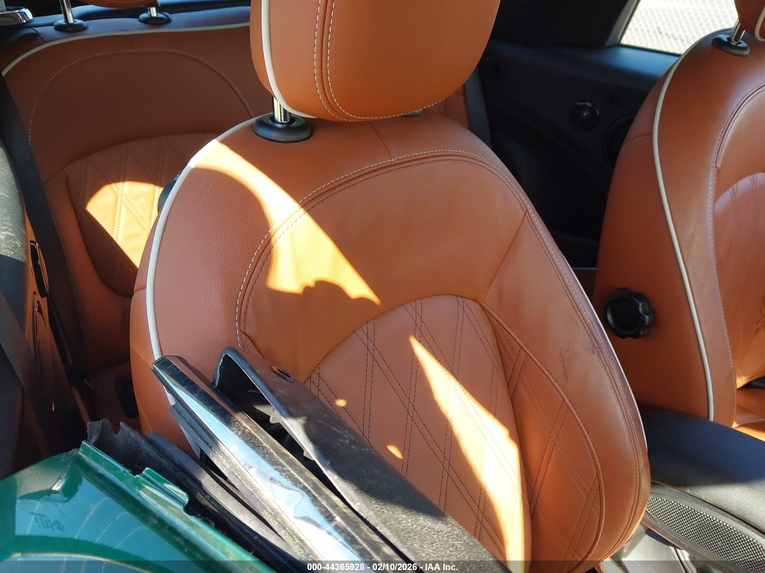 MINI CONVERTIBLE image 8