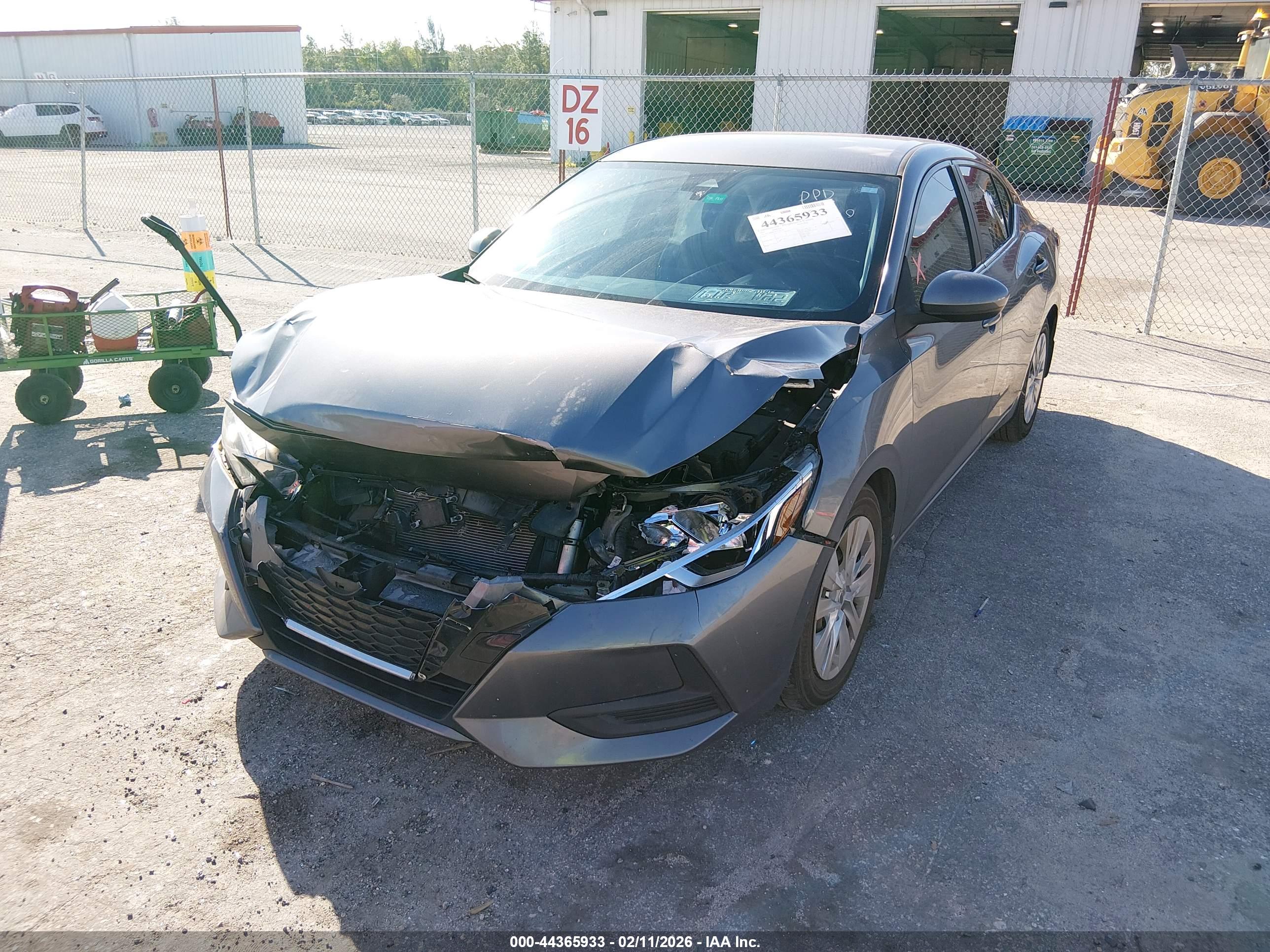 NISSAN SENTRA image 6