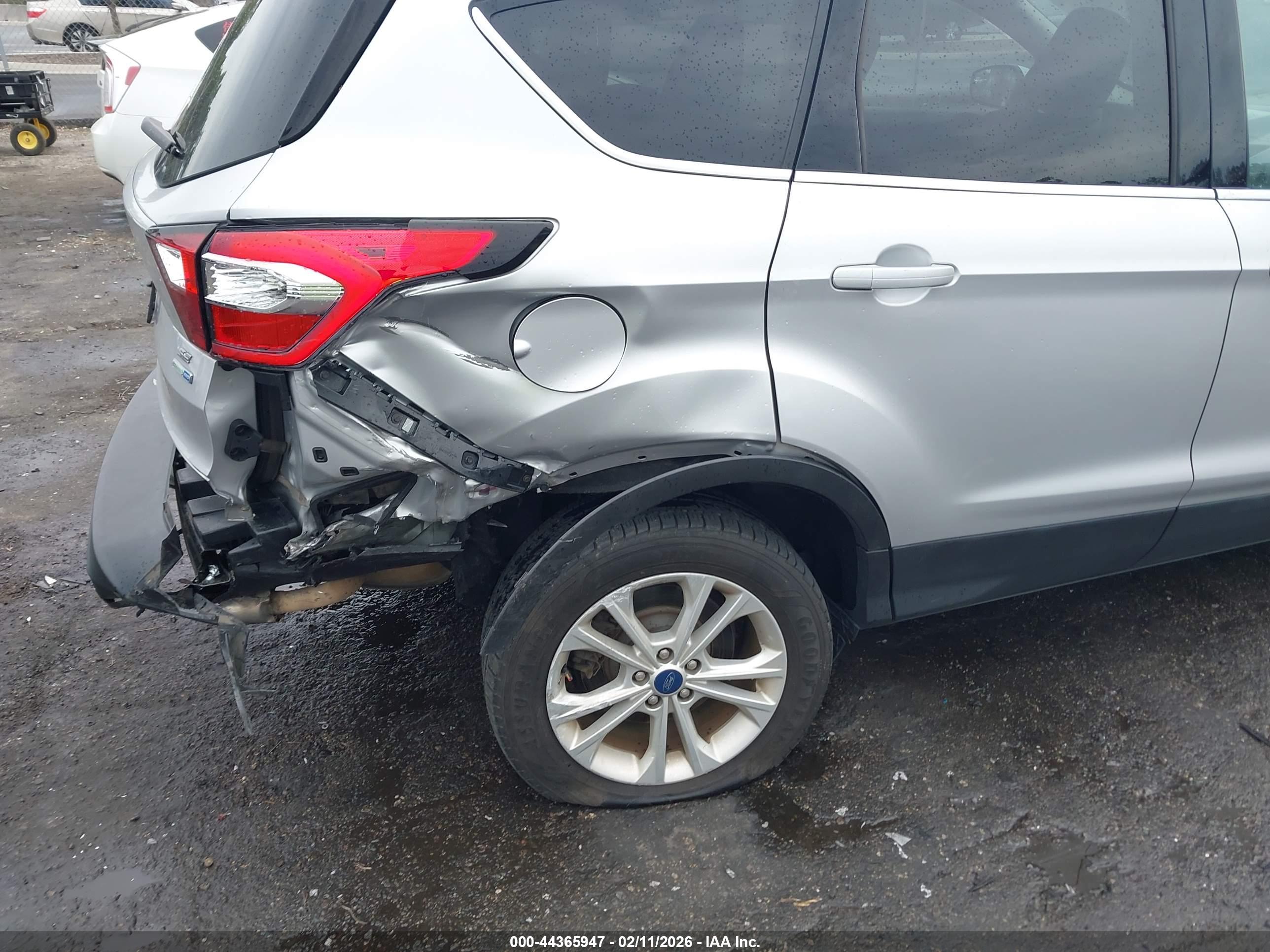 FORD ESCAPE image 6