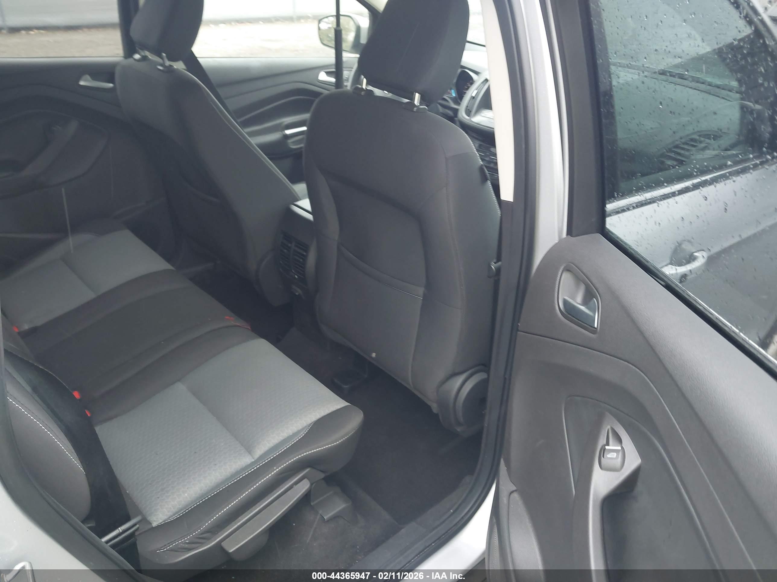 FORD ESCAPE image 8