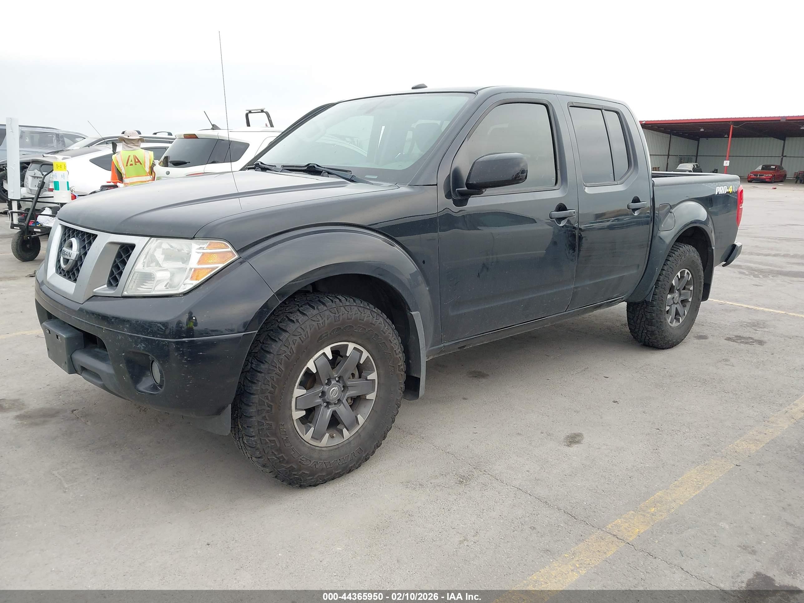 NISSAN FRONTIER image 2