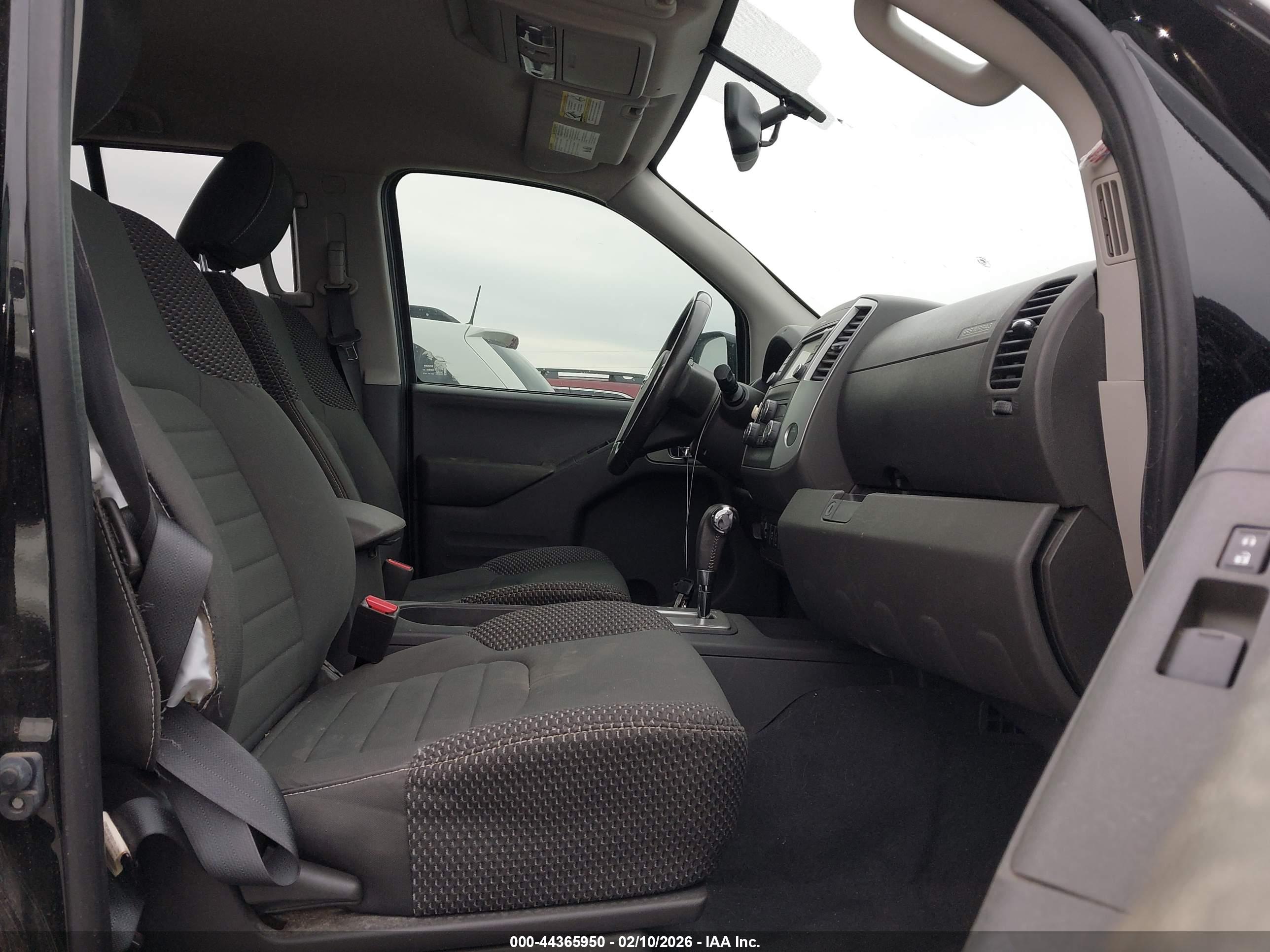 NISSAN FRONTIER image 5