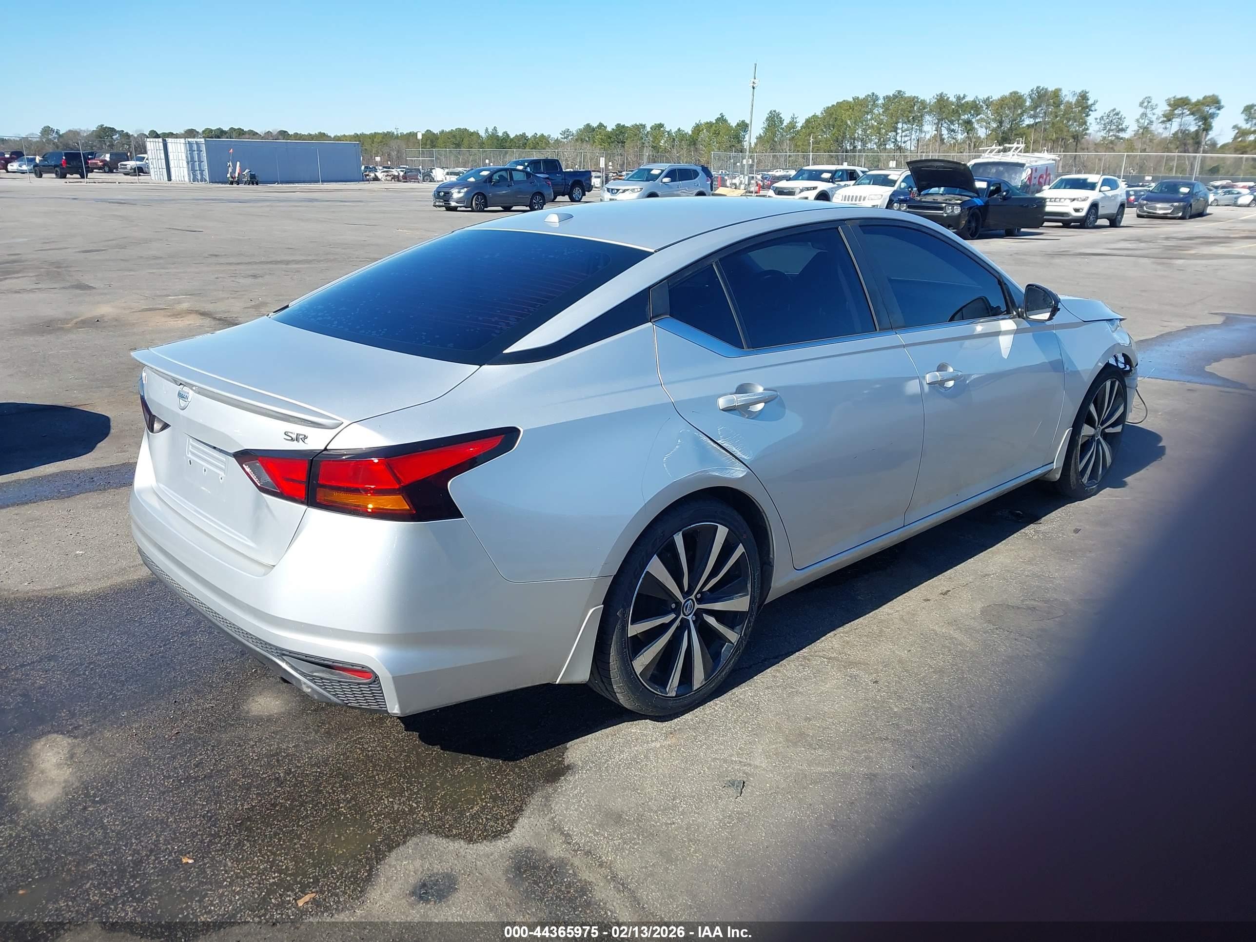 NISSAN ALTIMA image 4