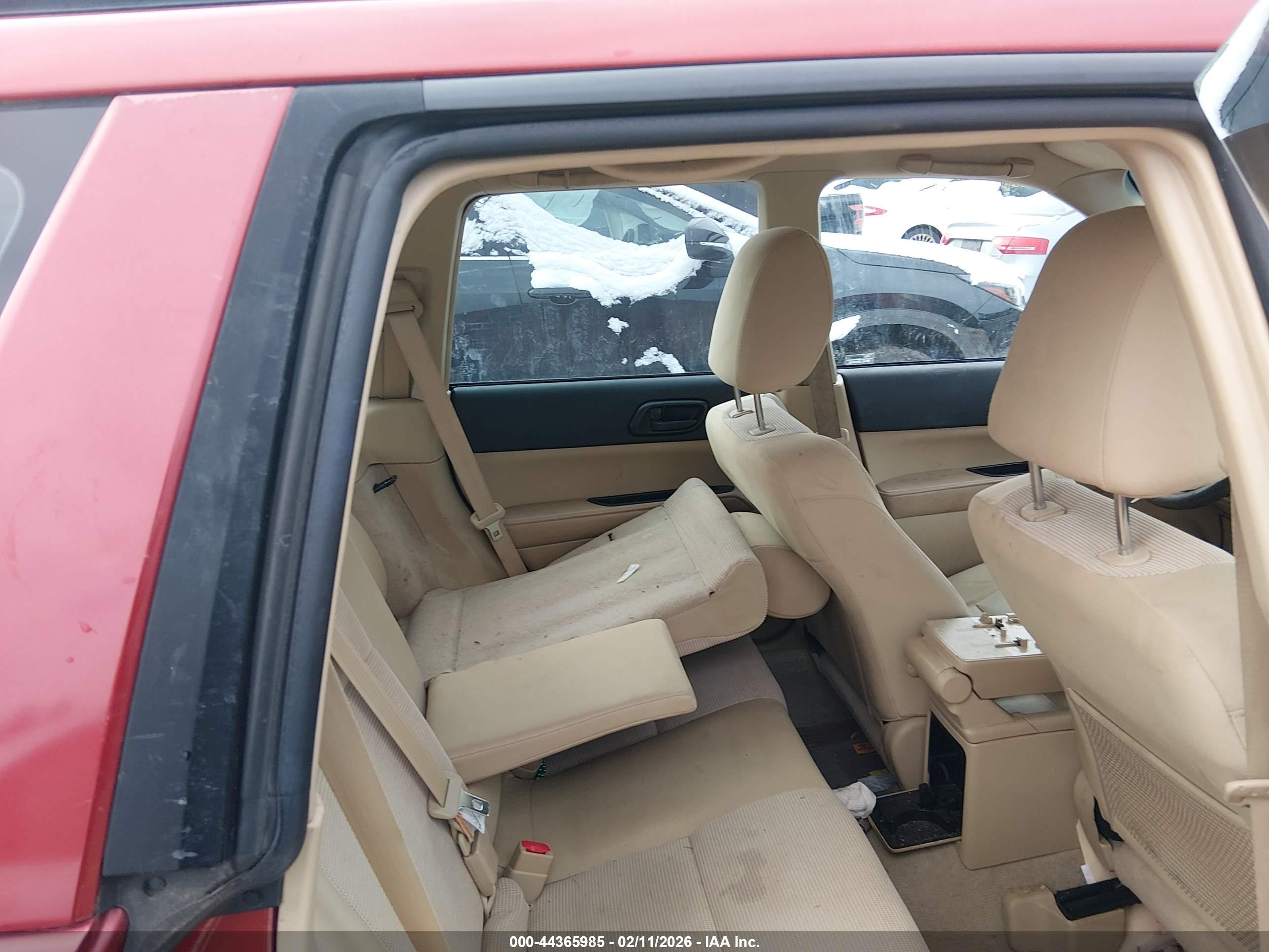 SUBARU FORESTER image 8