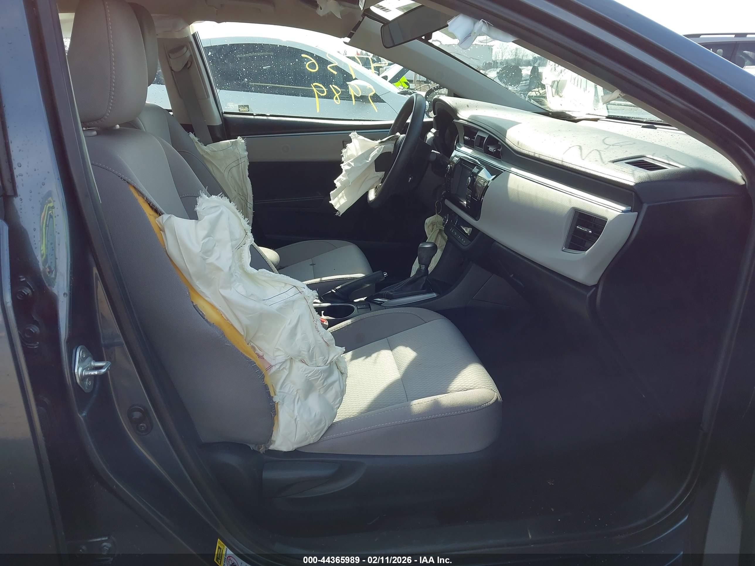 TOYOTA COROLLA image 5
