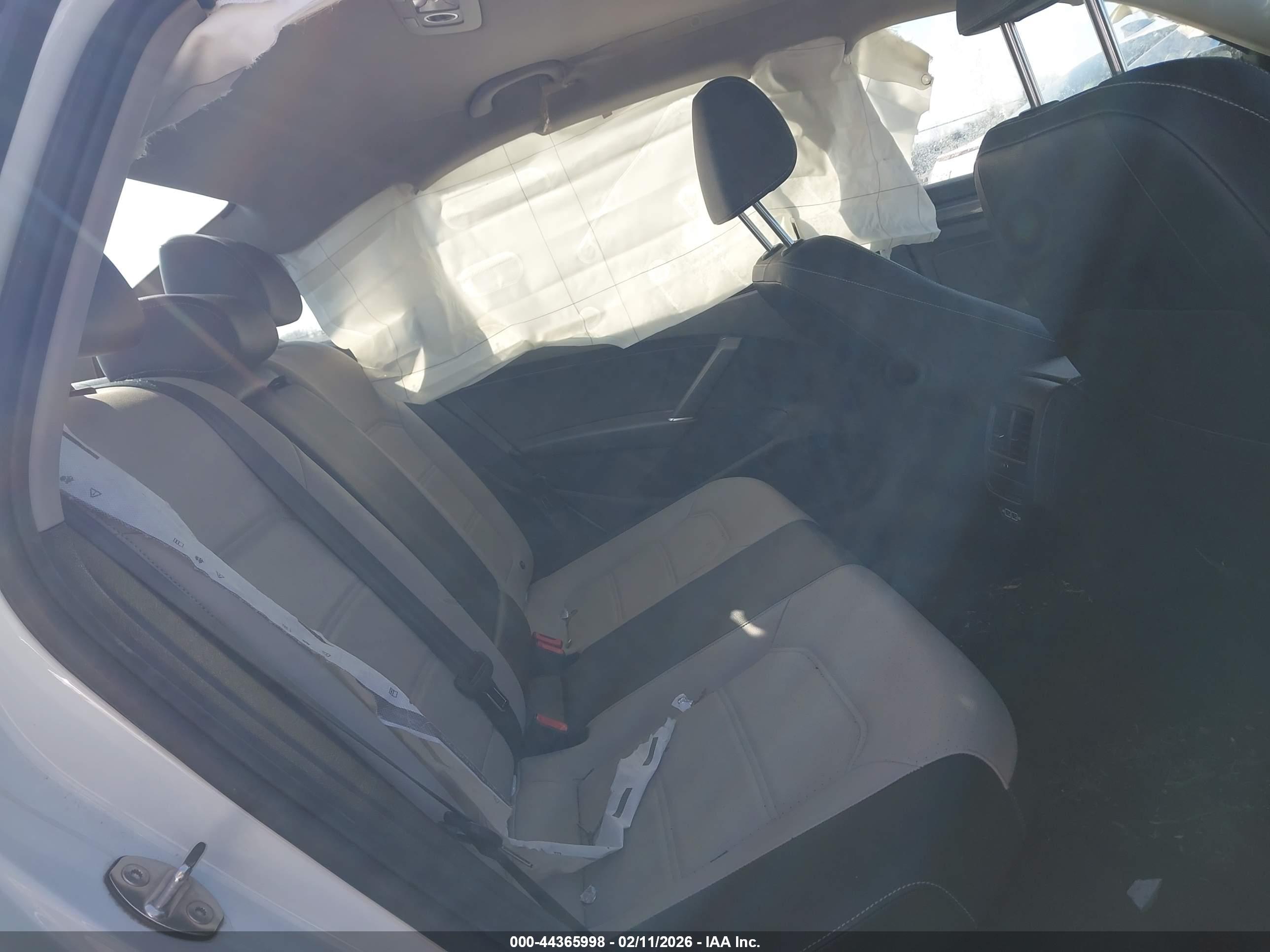 VOLKSWAGEN PASSAT image 8