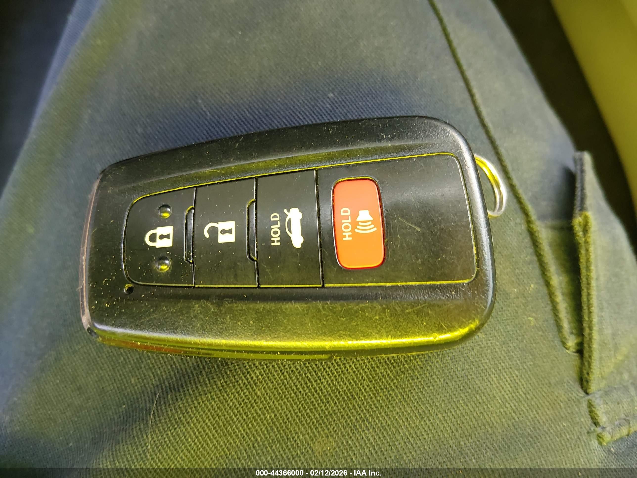 TOYOTA CAMRY image 11