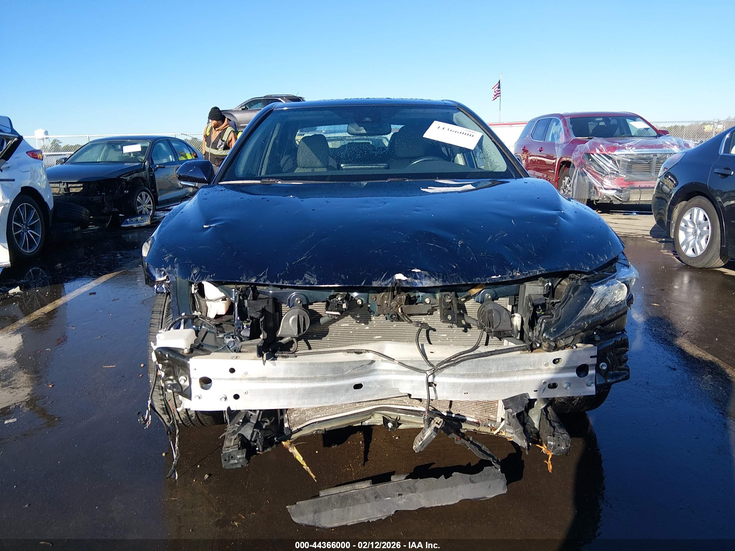 TOYOTA CAMRY image 6