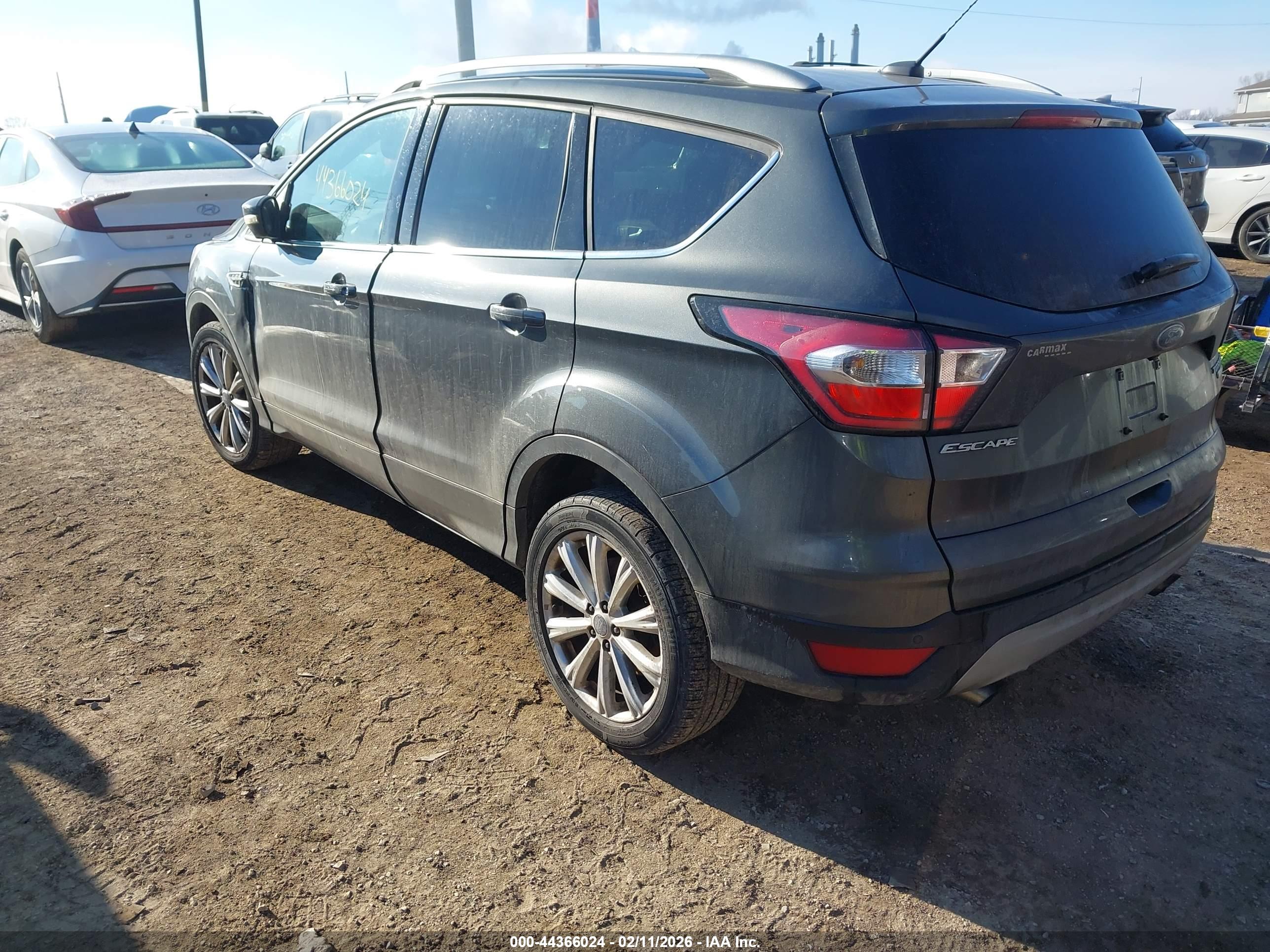 FORD ESCAPE image 3