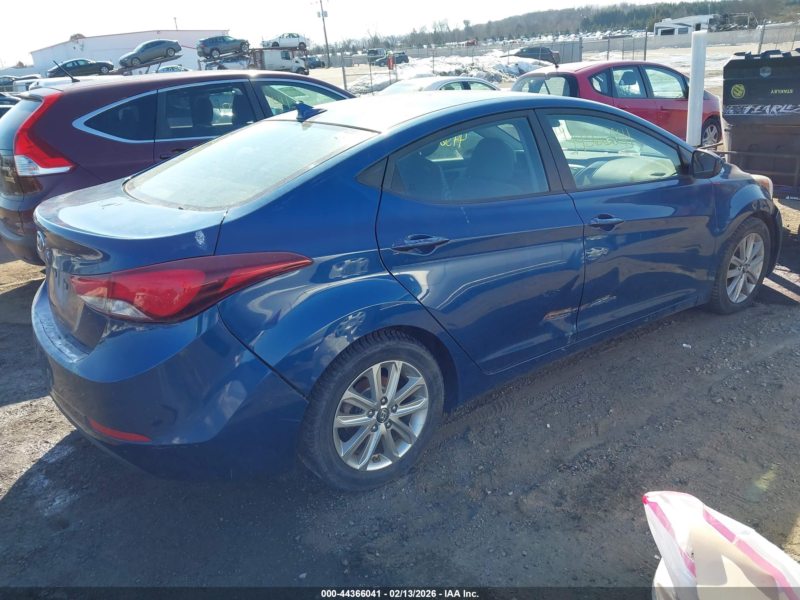 HYUNDAI ELANTRA image 4