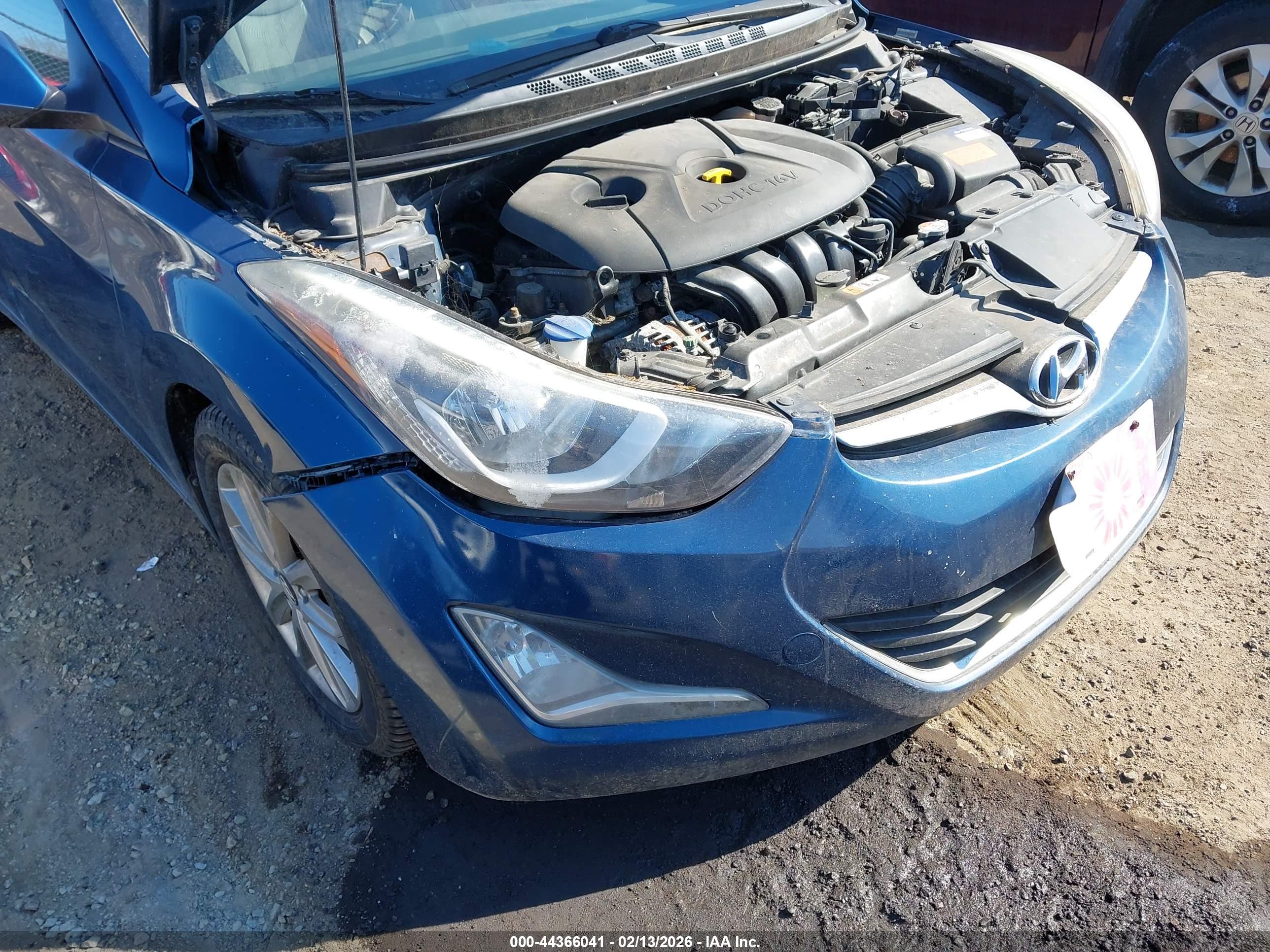 HYUNDAI ELANTRA image 6