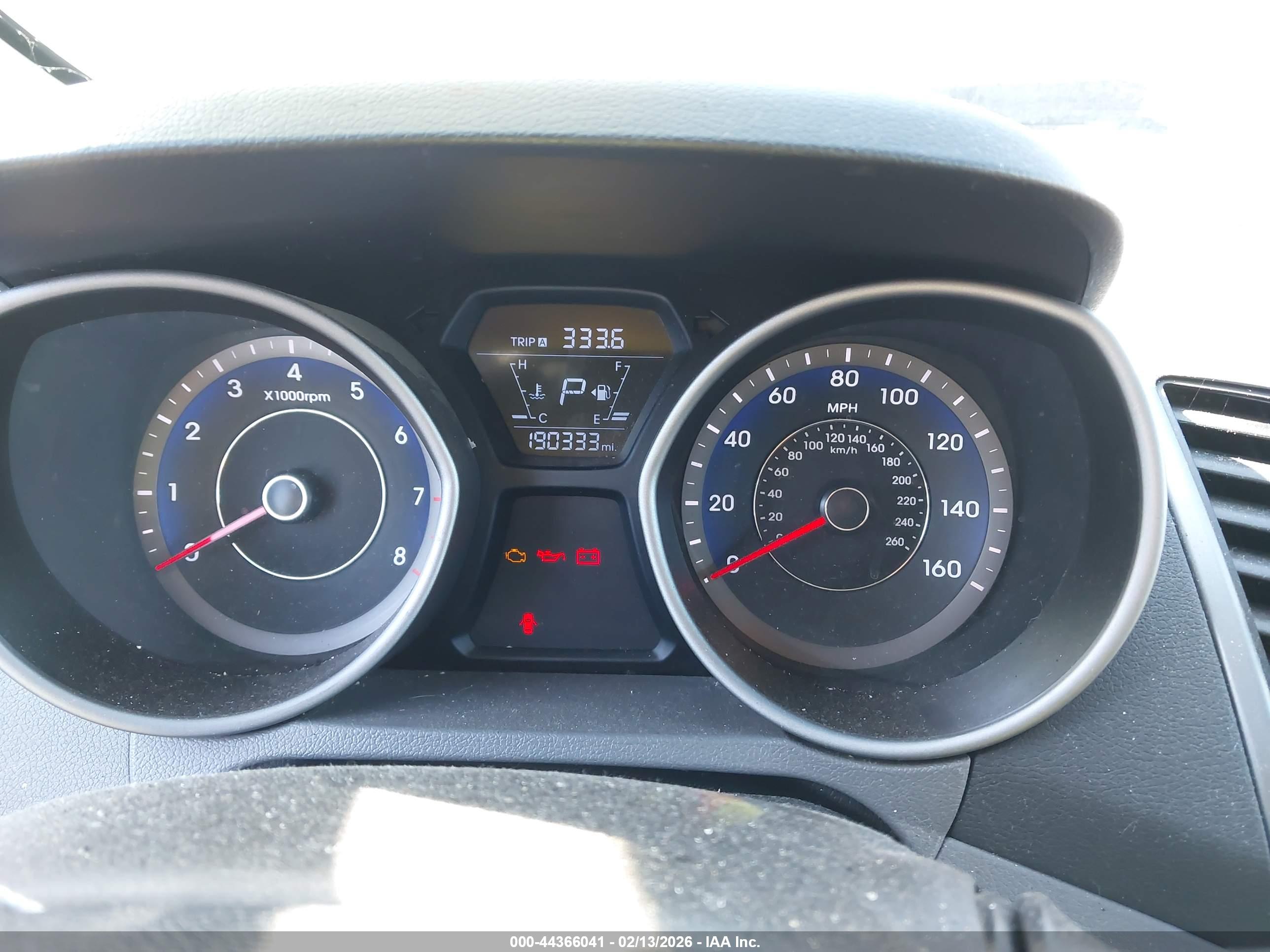 HYUNDAI ELANTRA image 7