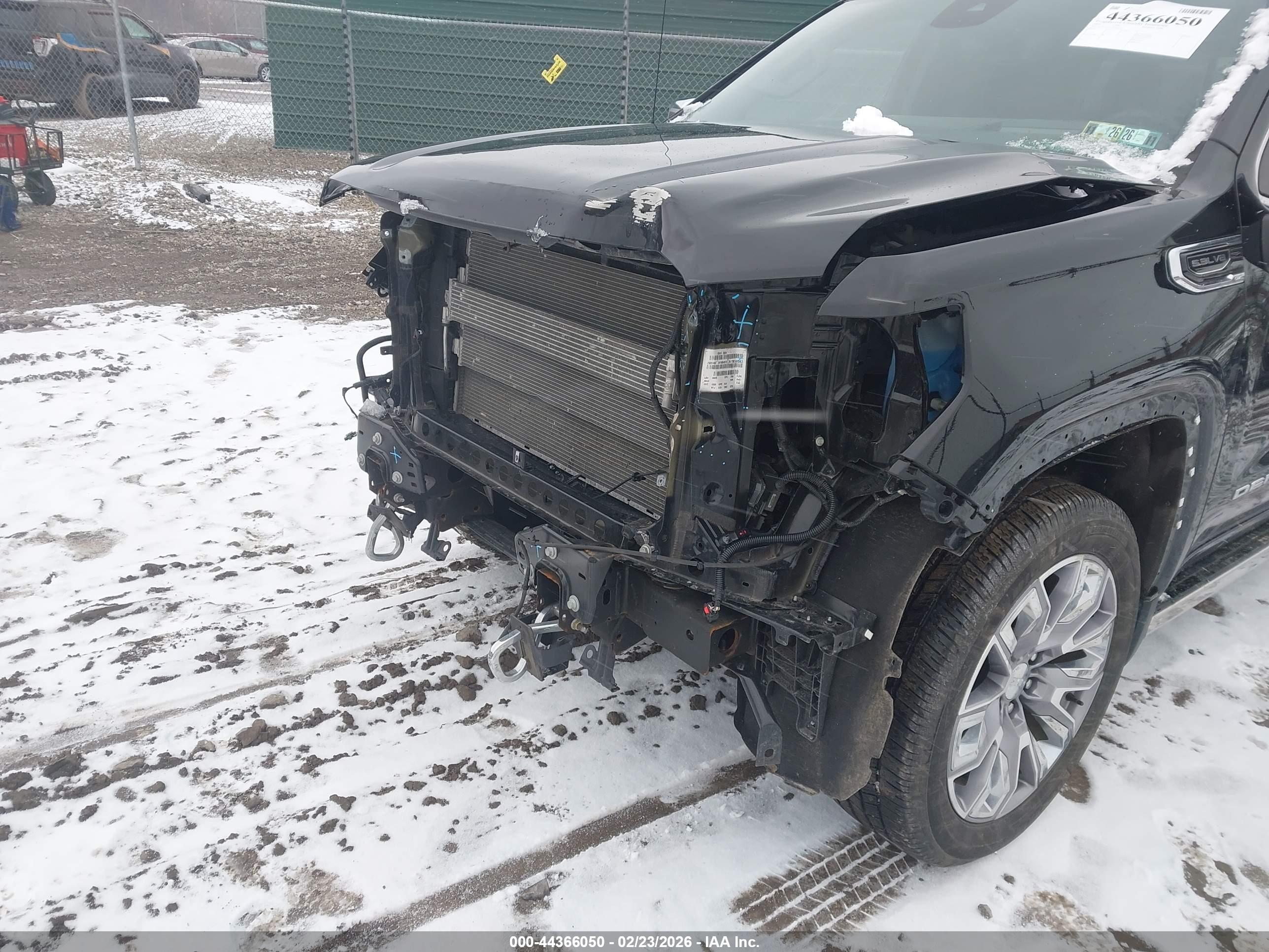 GMC SIERRA image 6