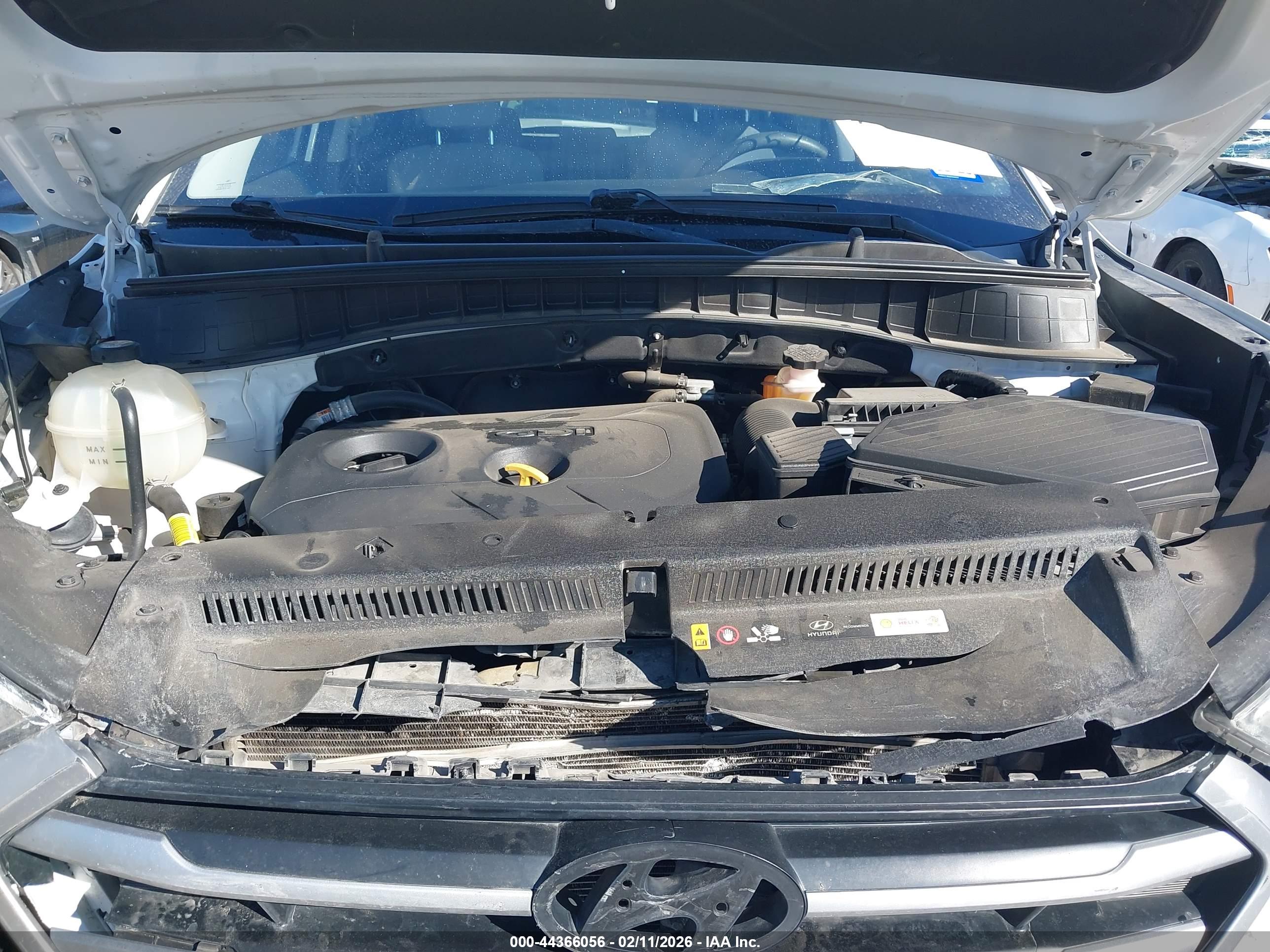 HYUNDAI TUCSON image 10