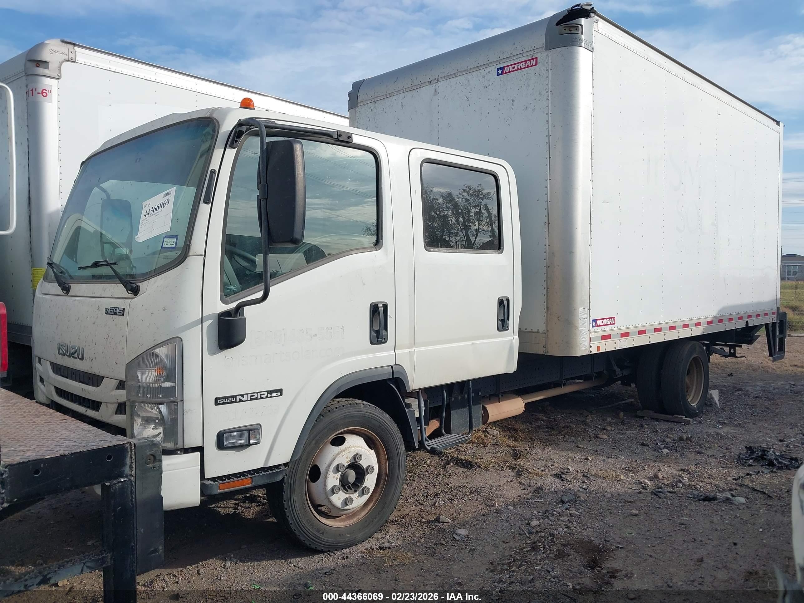 ISUZU NPR image 2