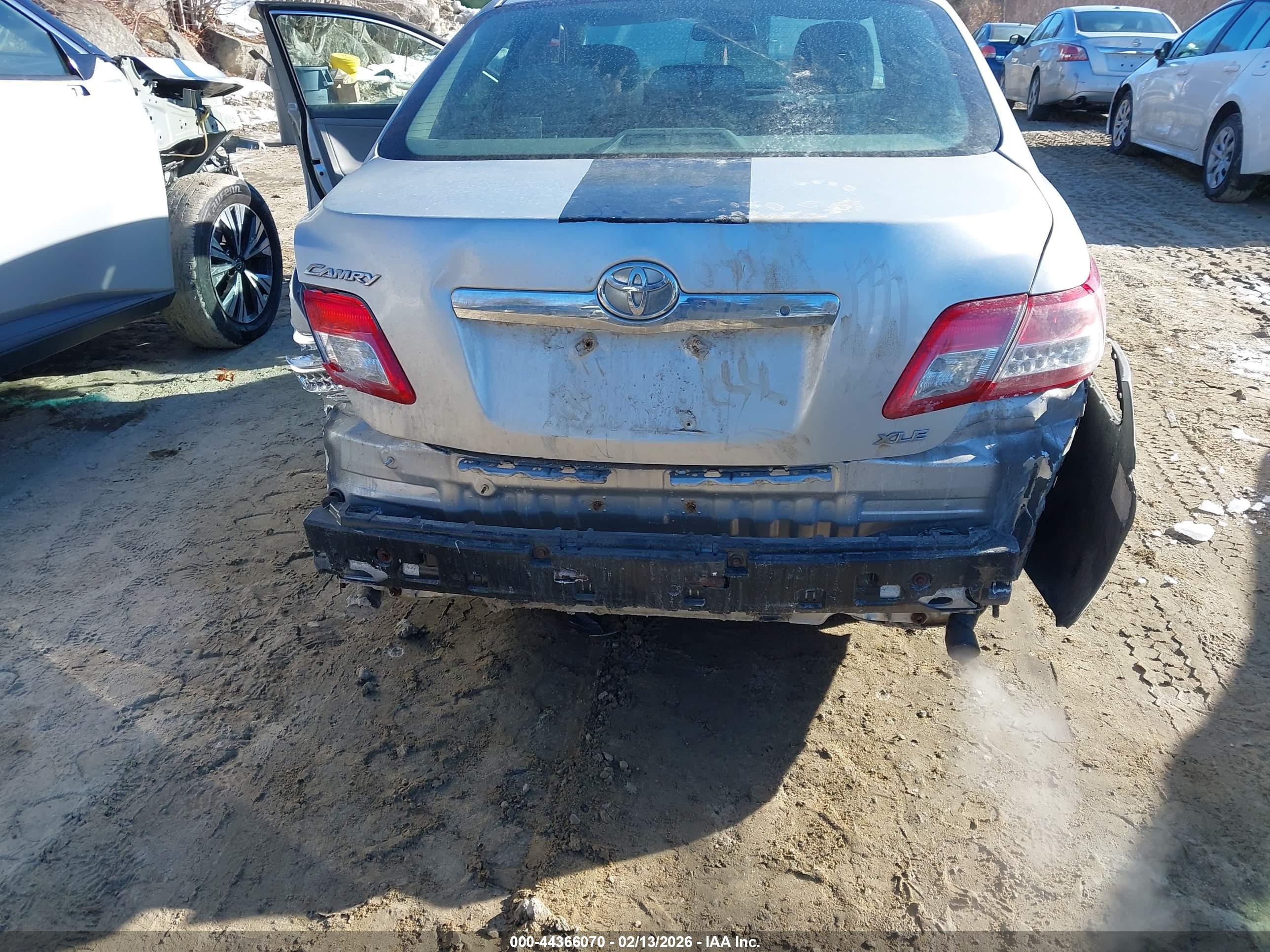 TOYOTA CAMRY image 6
