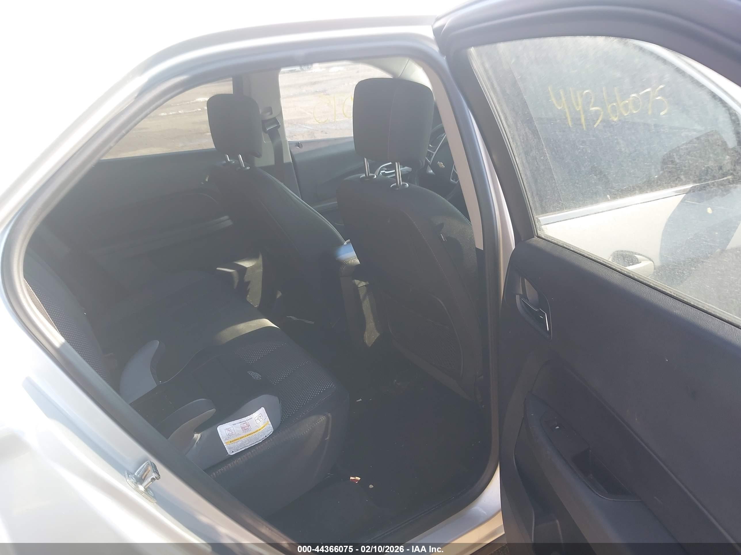 CHEVROLET EQUINOX image 8