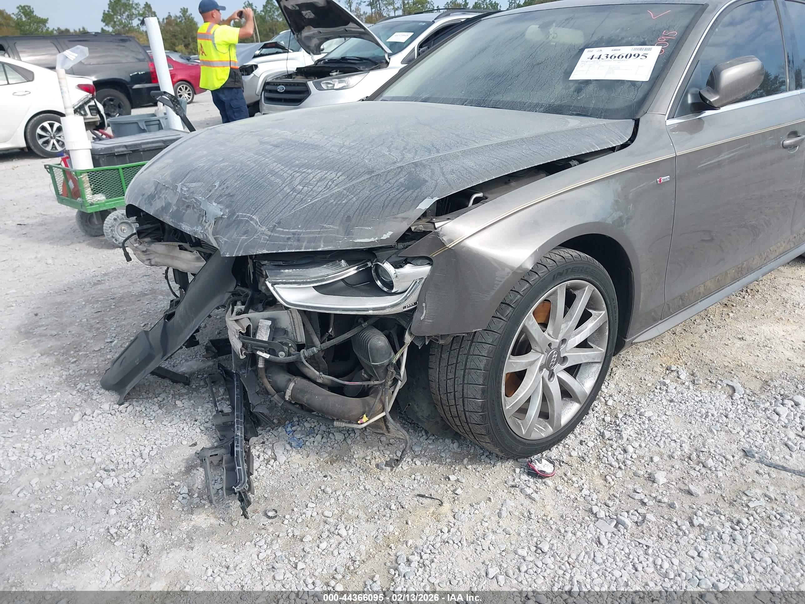 AUDI A4 image 6