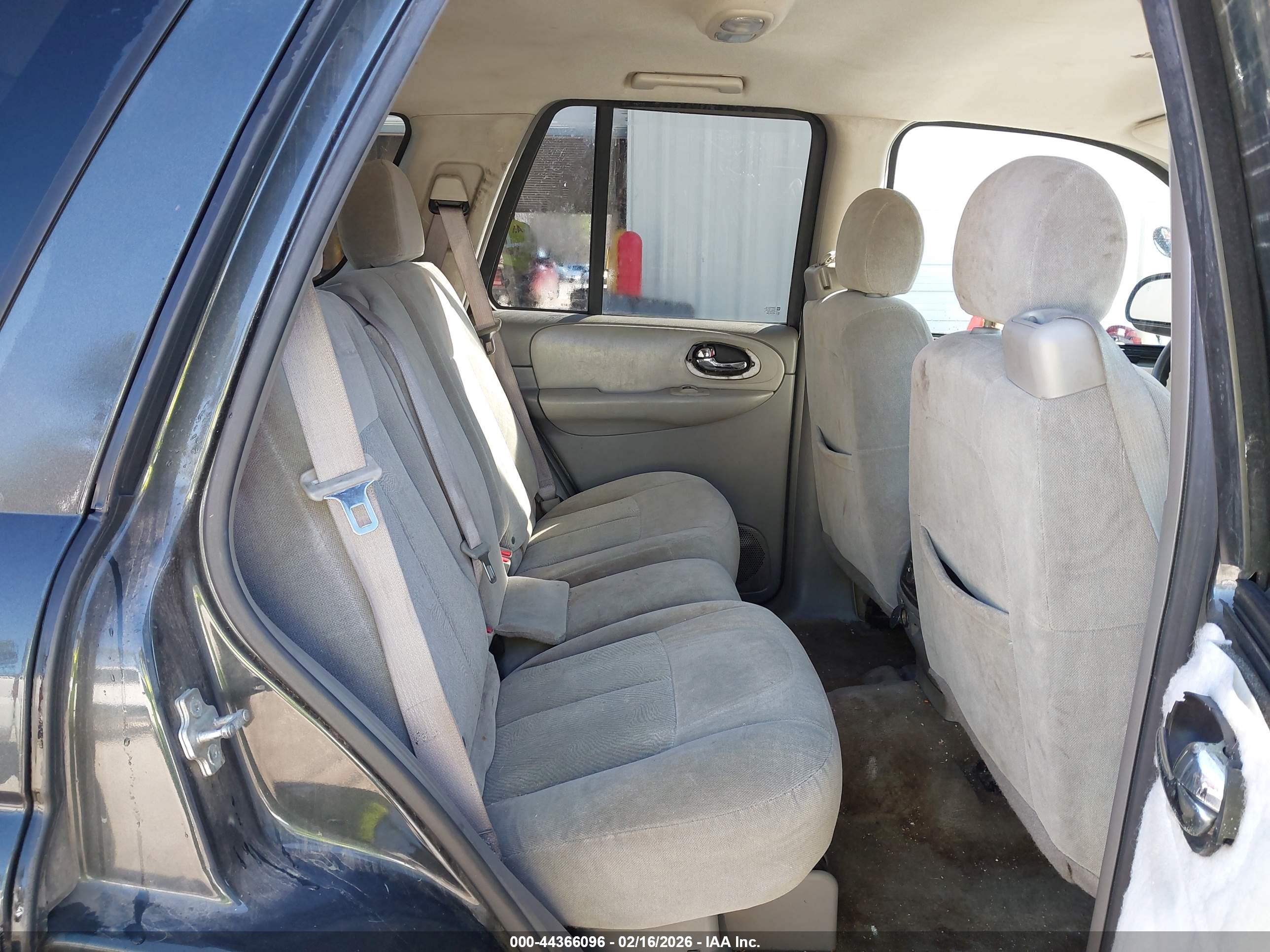 CHEVROLET TRAILBLAZER image 8