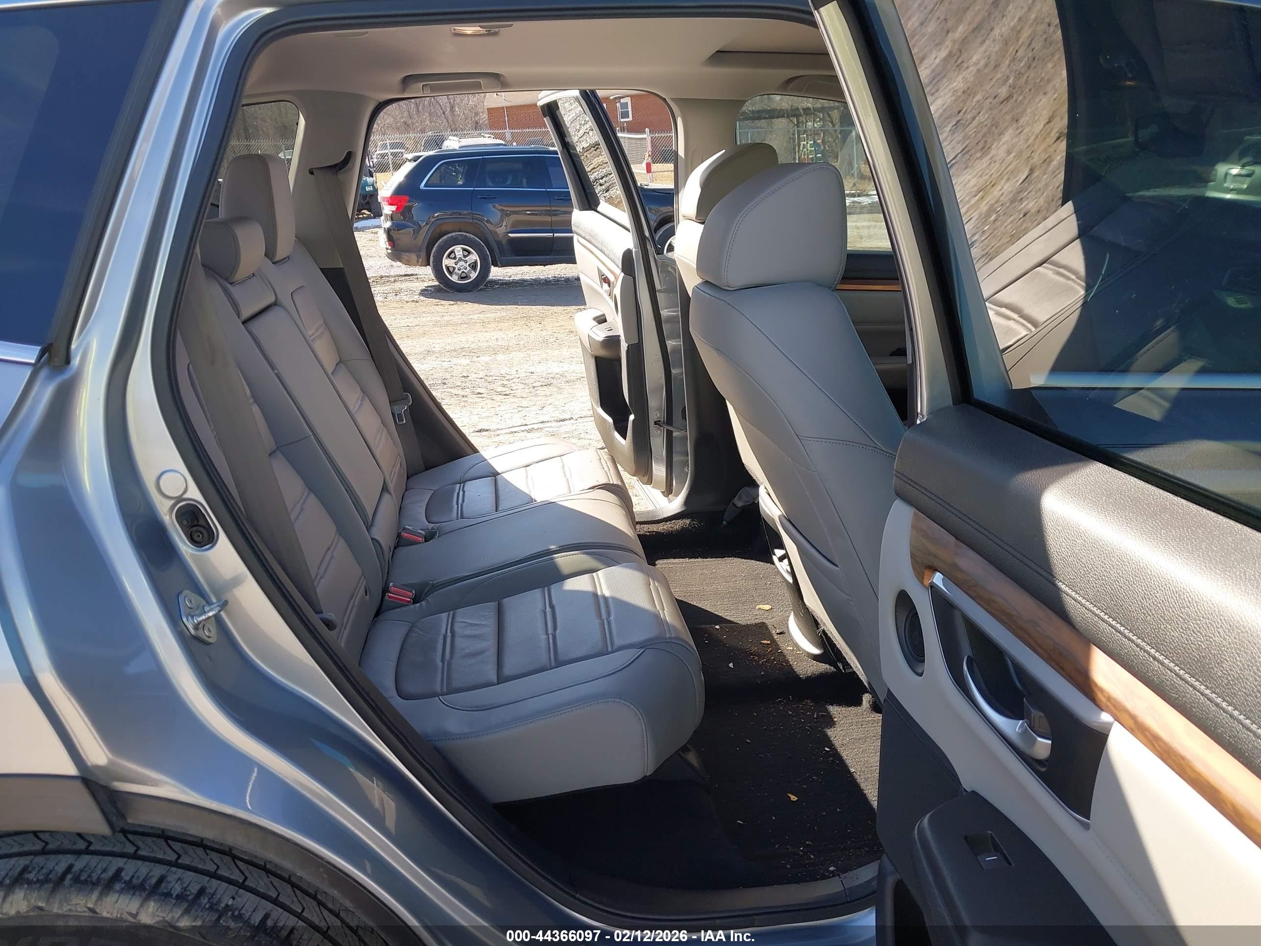 HONDA CR-V image 8