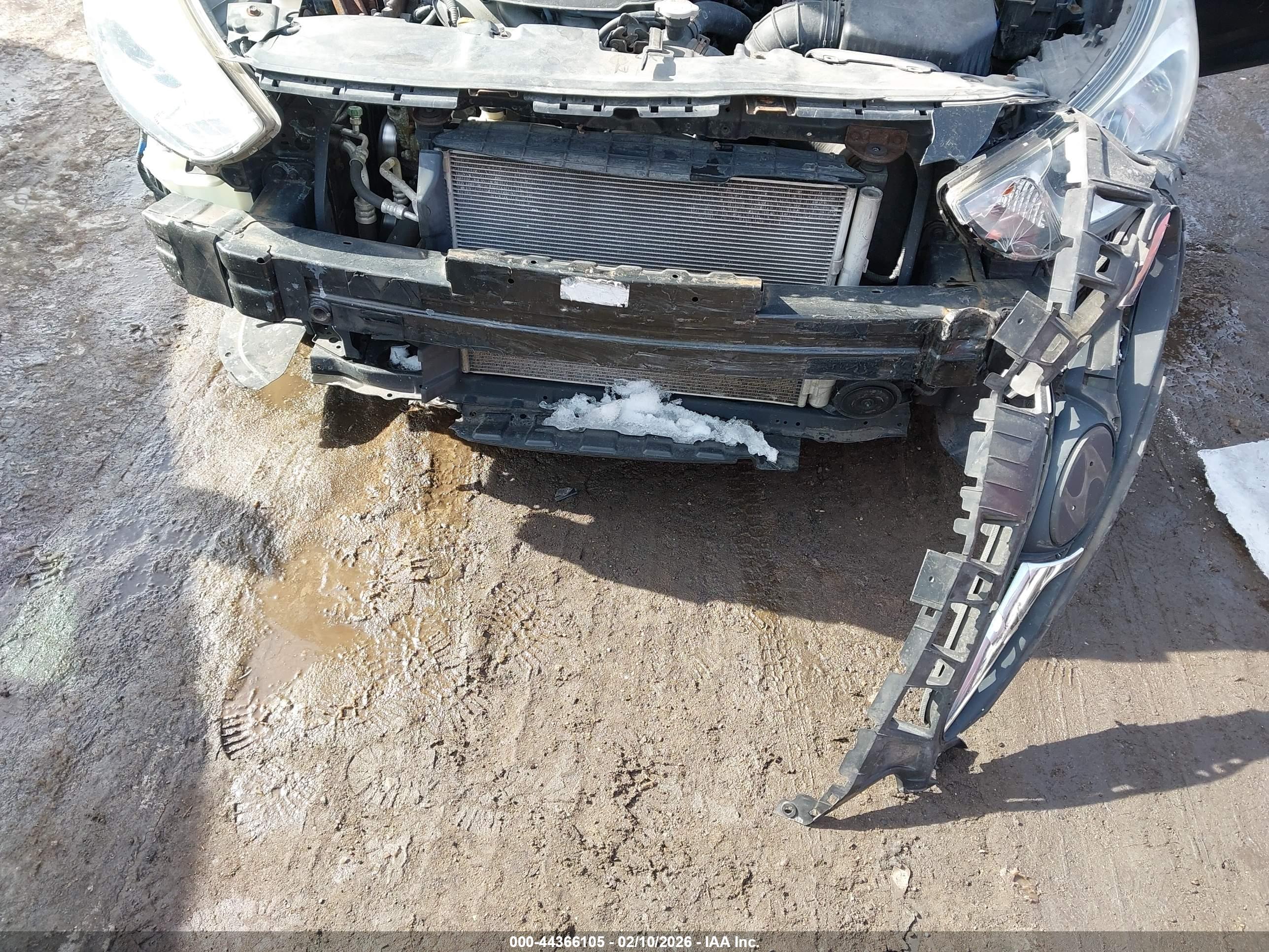 HYUNDAI ACCENT image 6