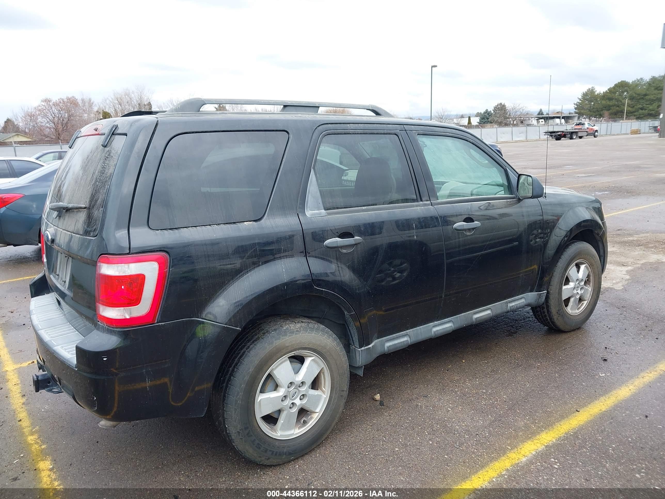 FORD ESCAPE image 4
