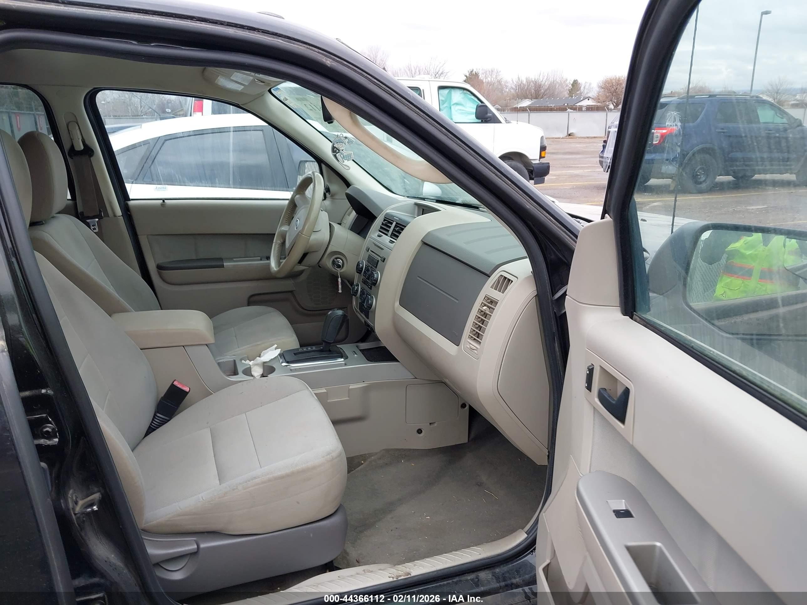 FORD ESCAPE image 5